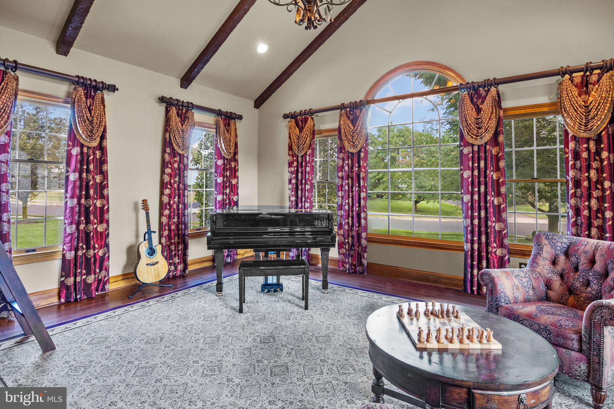 NORTHAMPTON HUNT - Residential