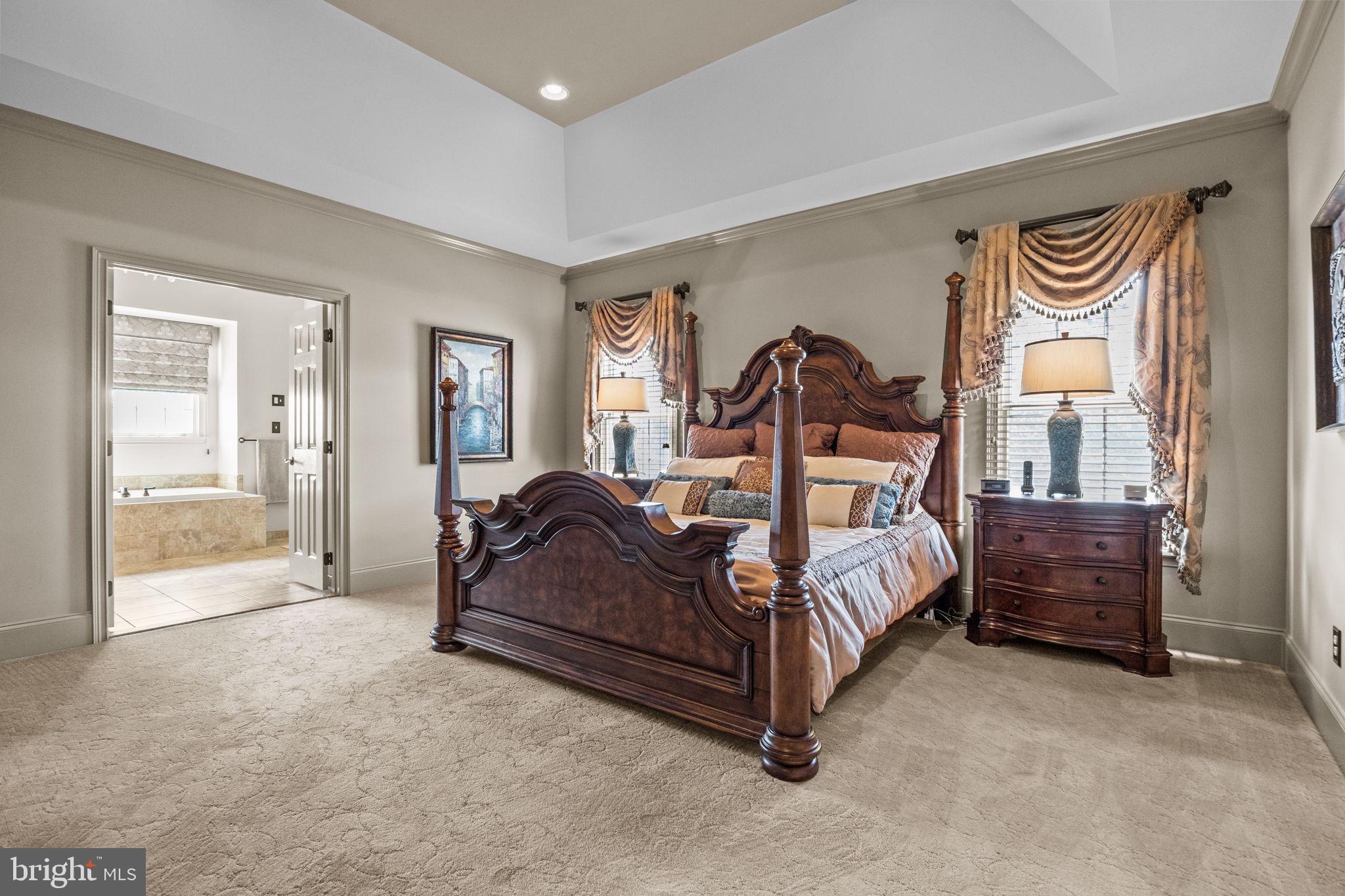 NORTHAMPTON HUNT - Residential