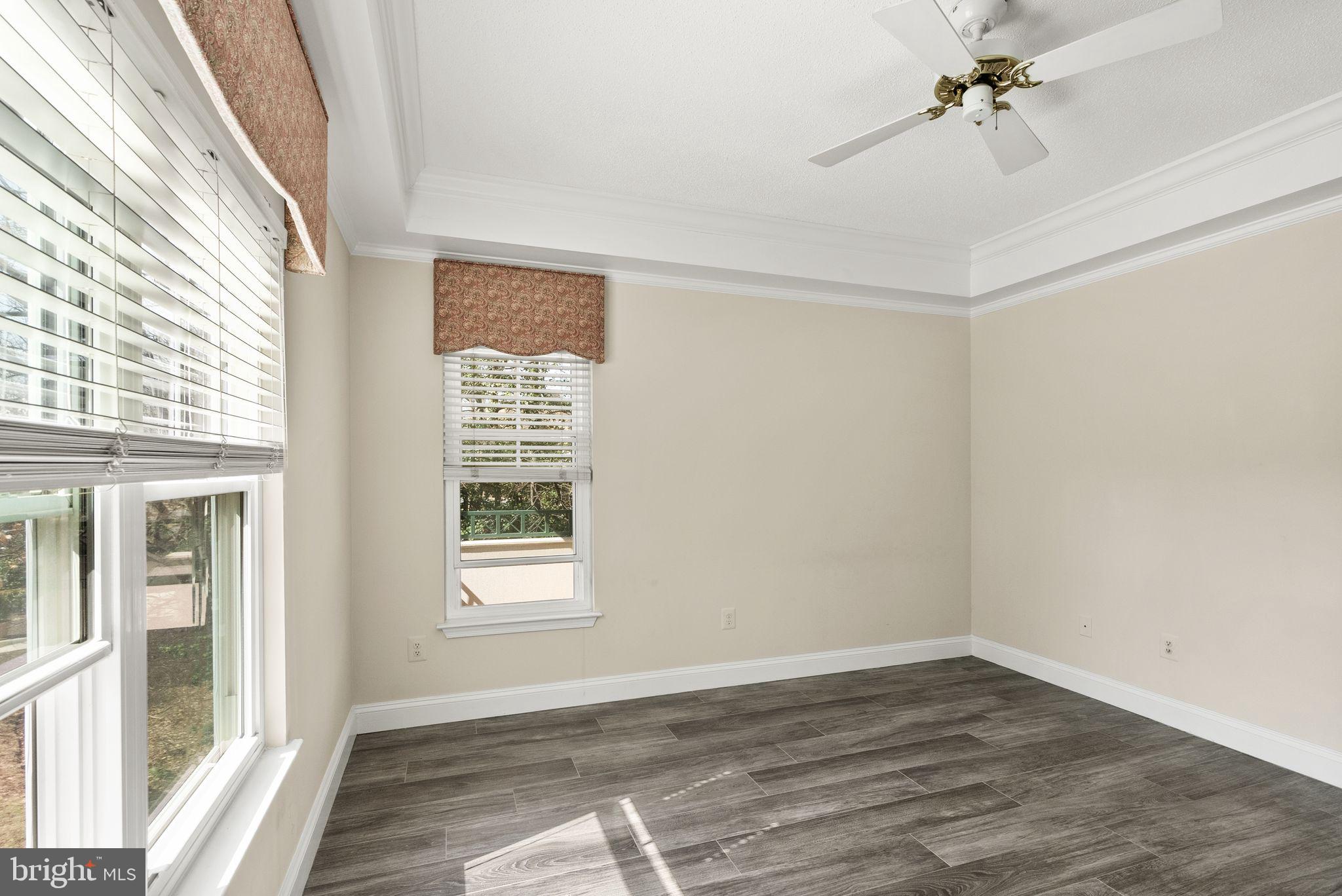 OAK PARK CONDO - Residential