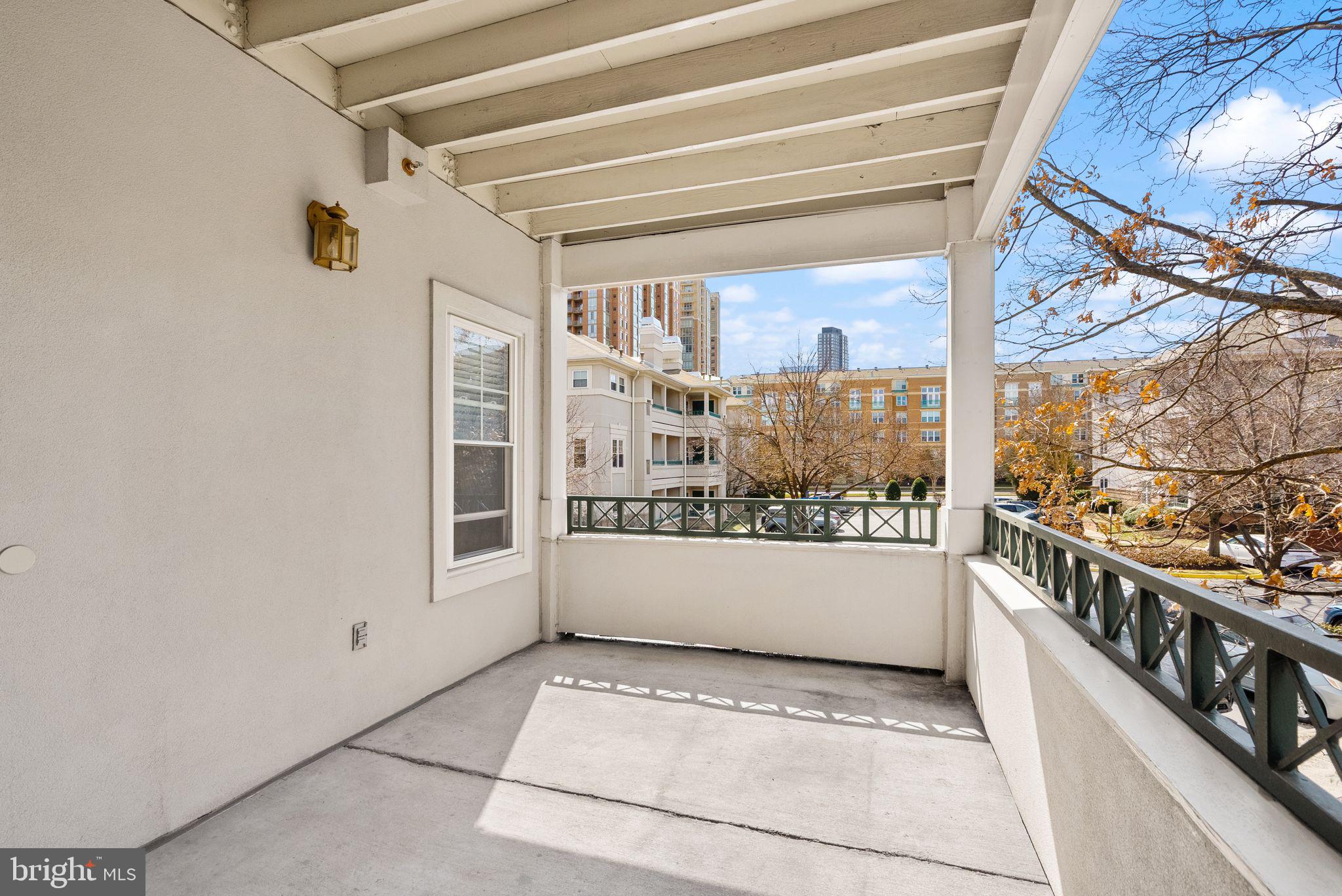 OAK PARK CONDO - Residential