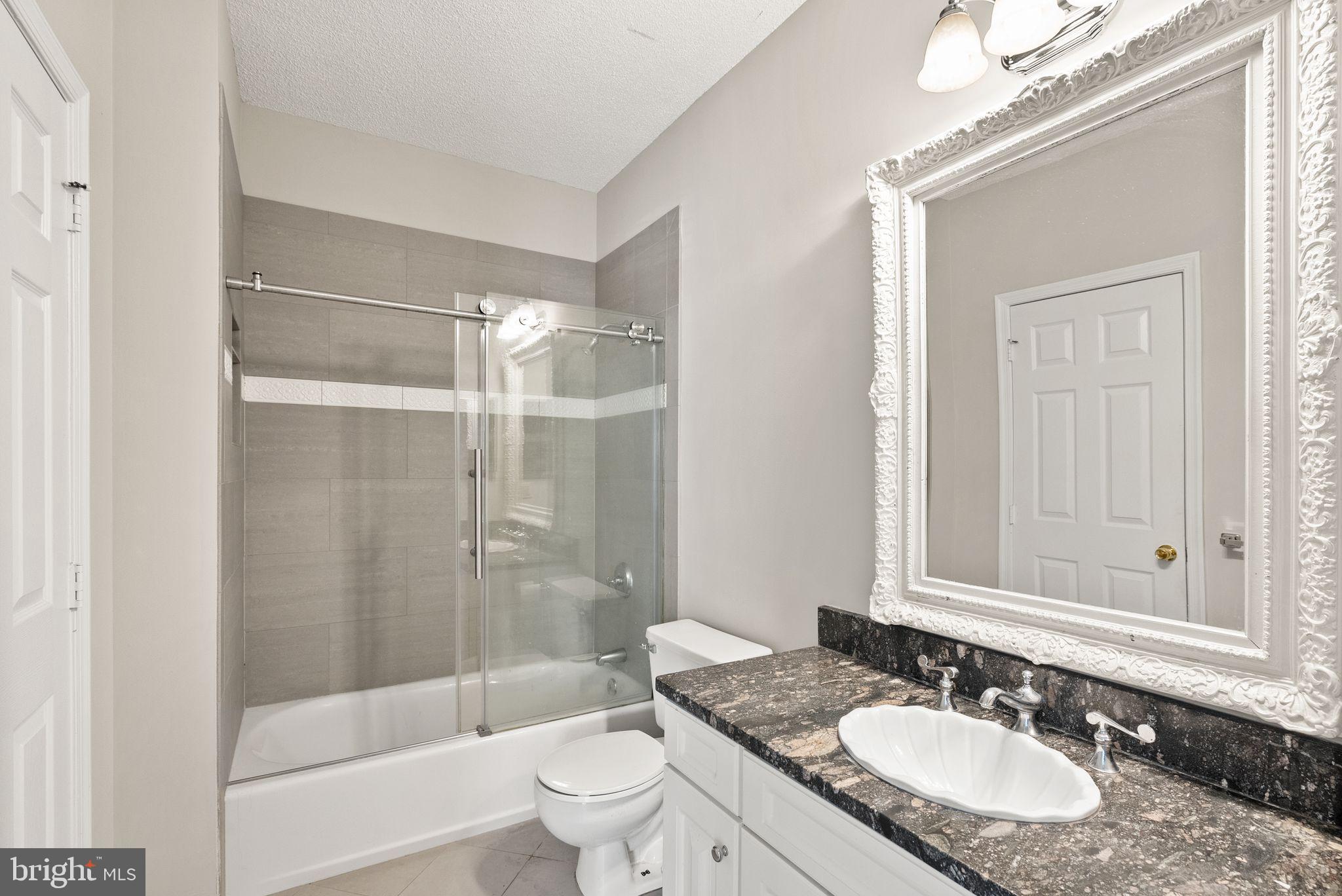 OAK PARK CONDO - Residential