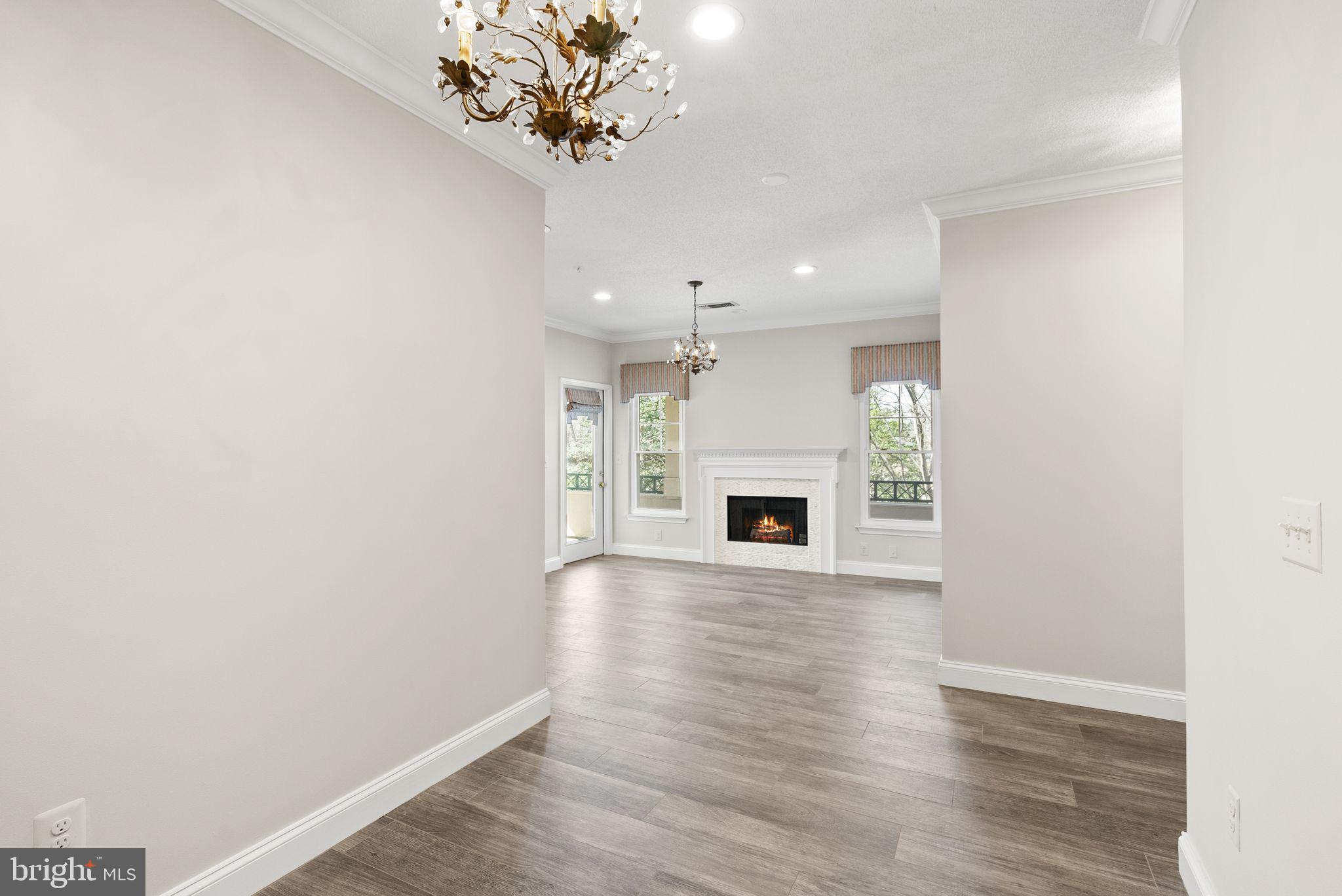 OAK PARK CONDO - Residential