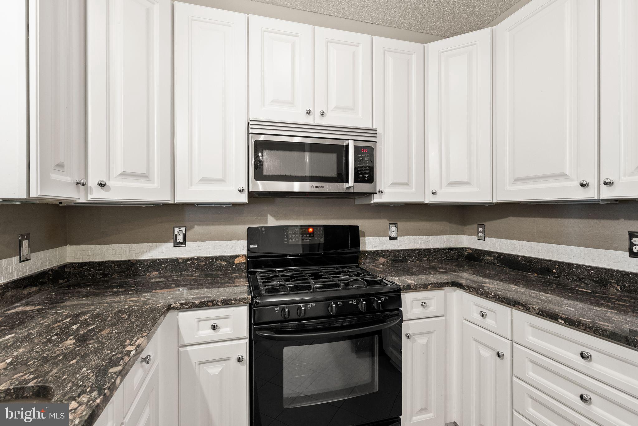 OAK PARK CONDO - Residential