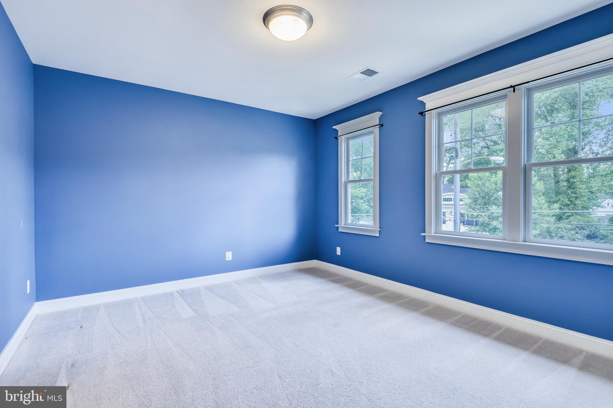 VIENNA WOODS - Residential