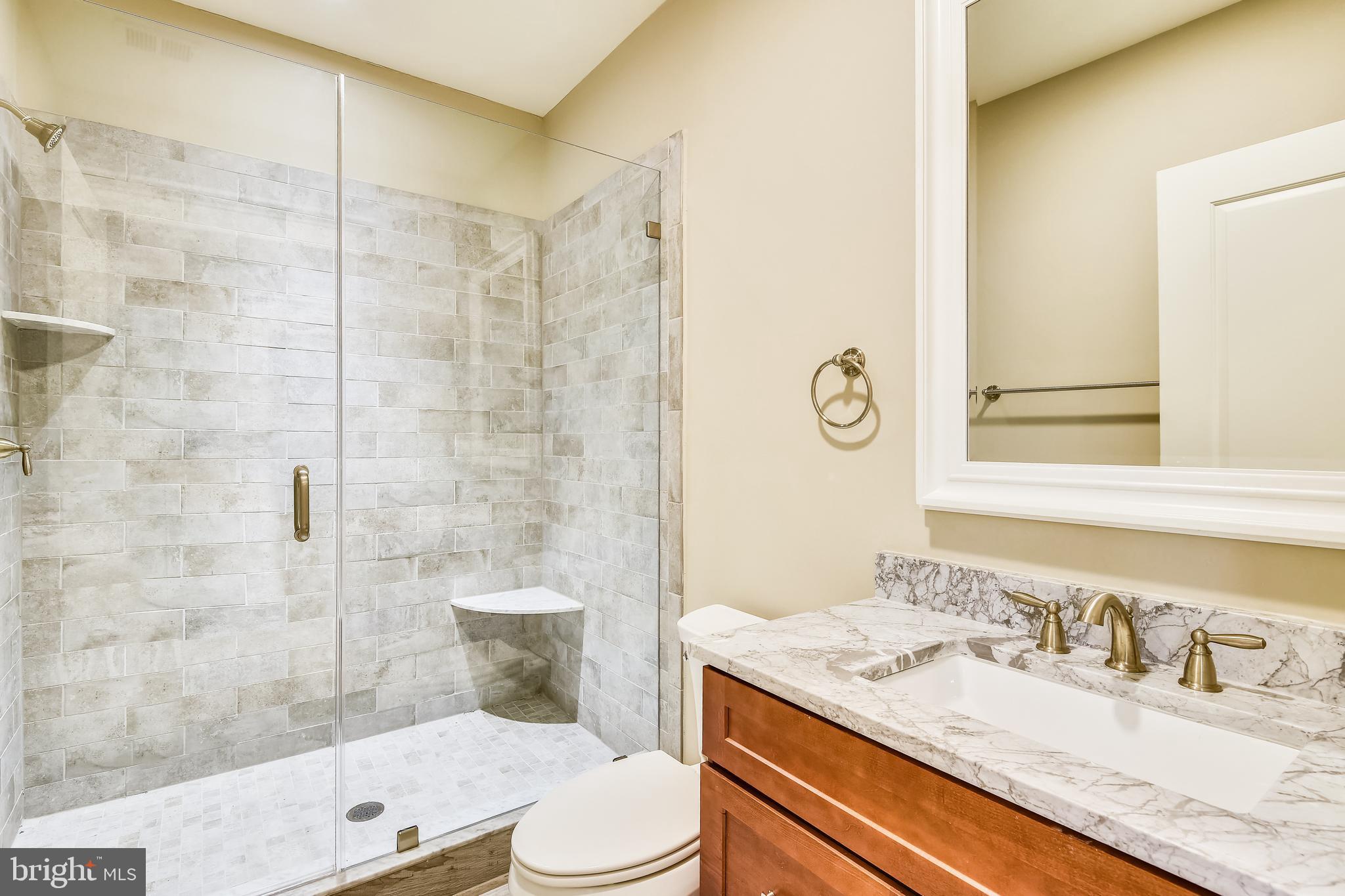 VIENNA WOODS - Residential