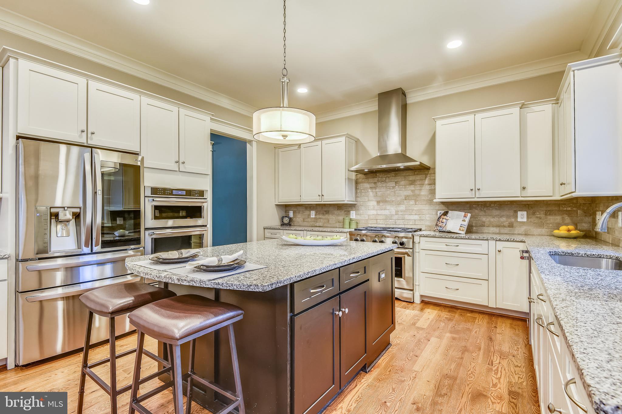 VIENNA WOODS - Residential