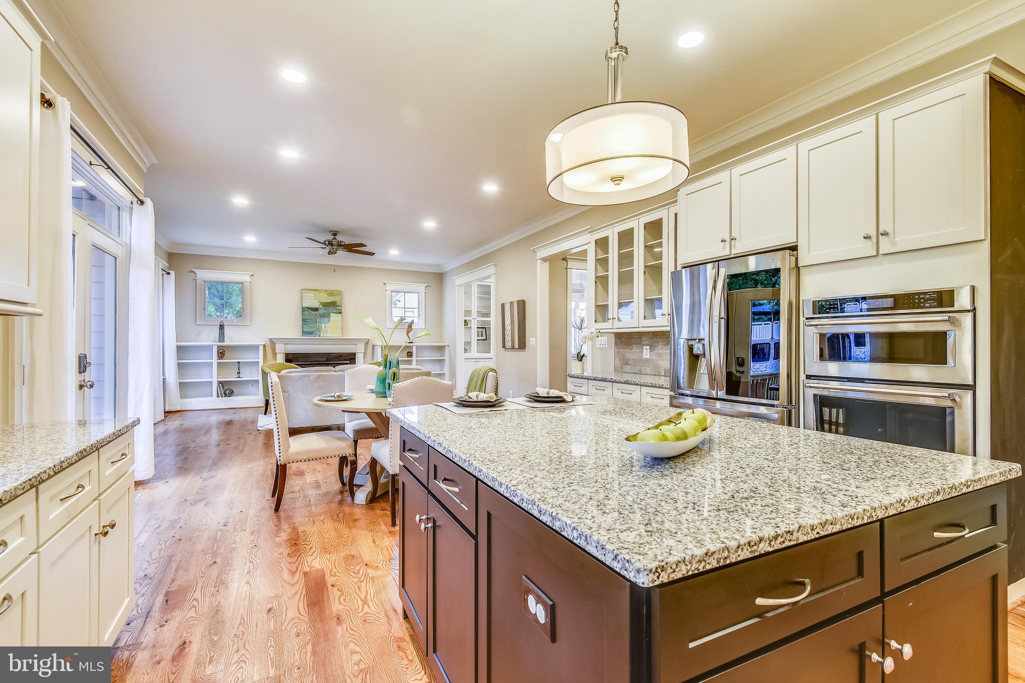 VIENNA WOODS - Residential