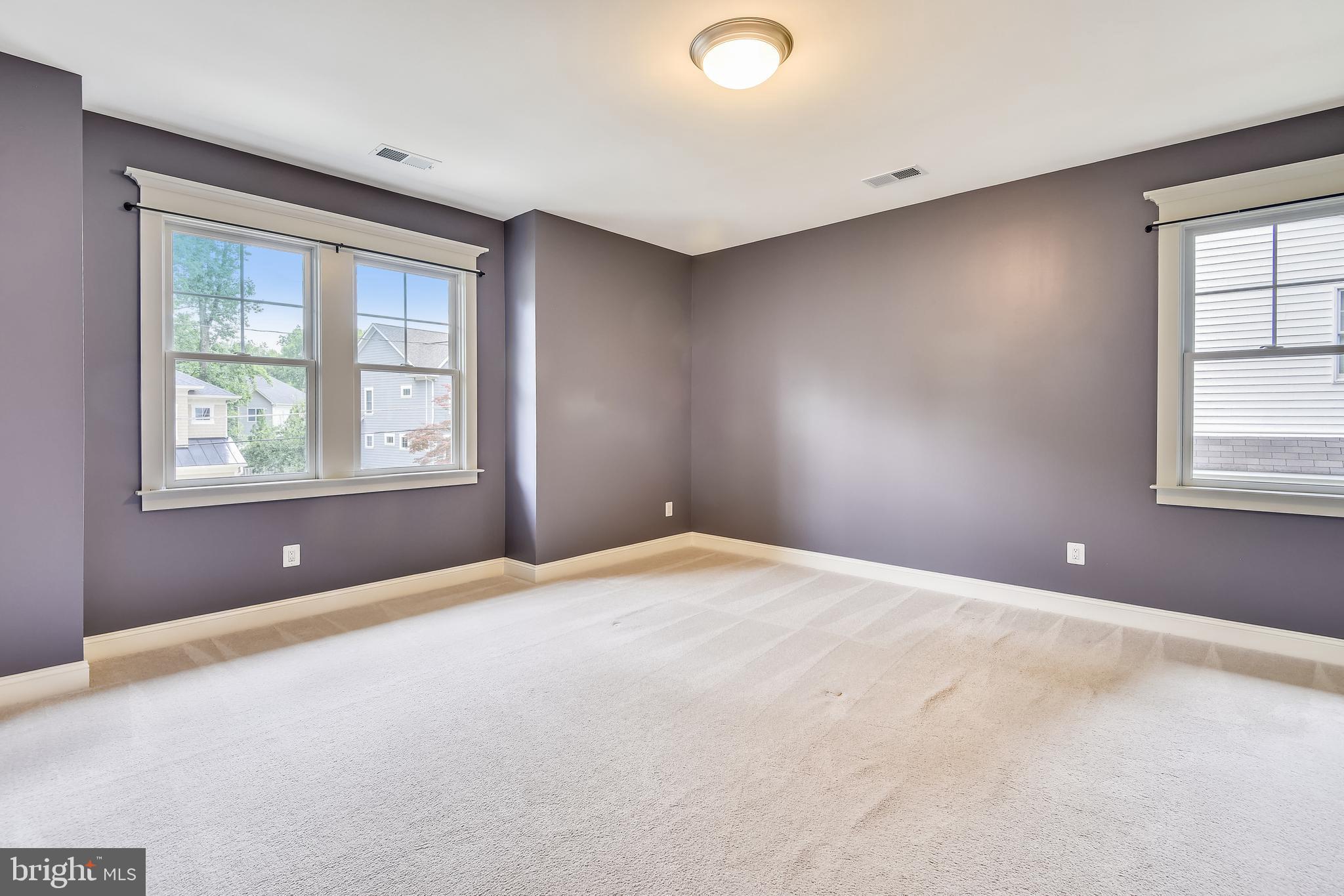 VIENNA WOODS - Residential