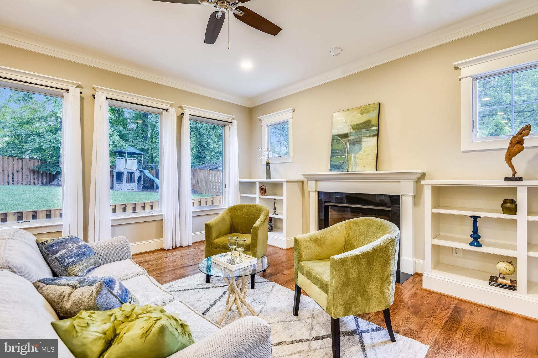 VIENNA WOODS - Residential