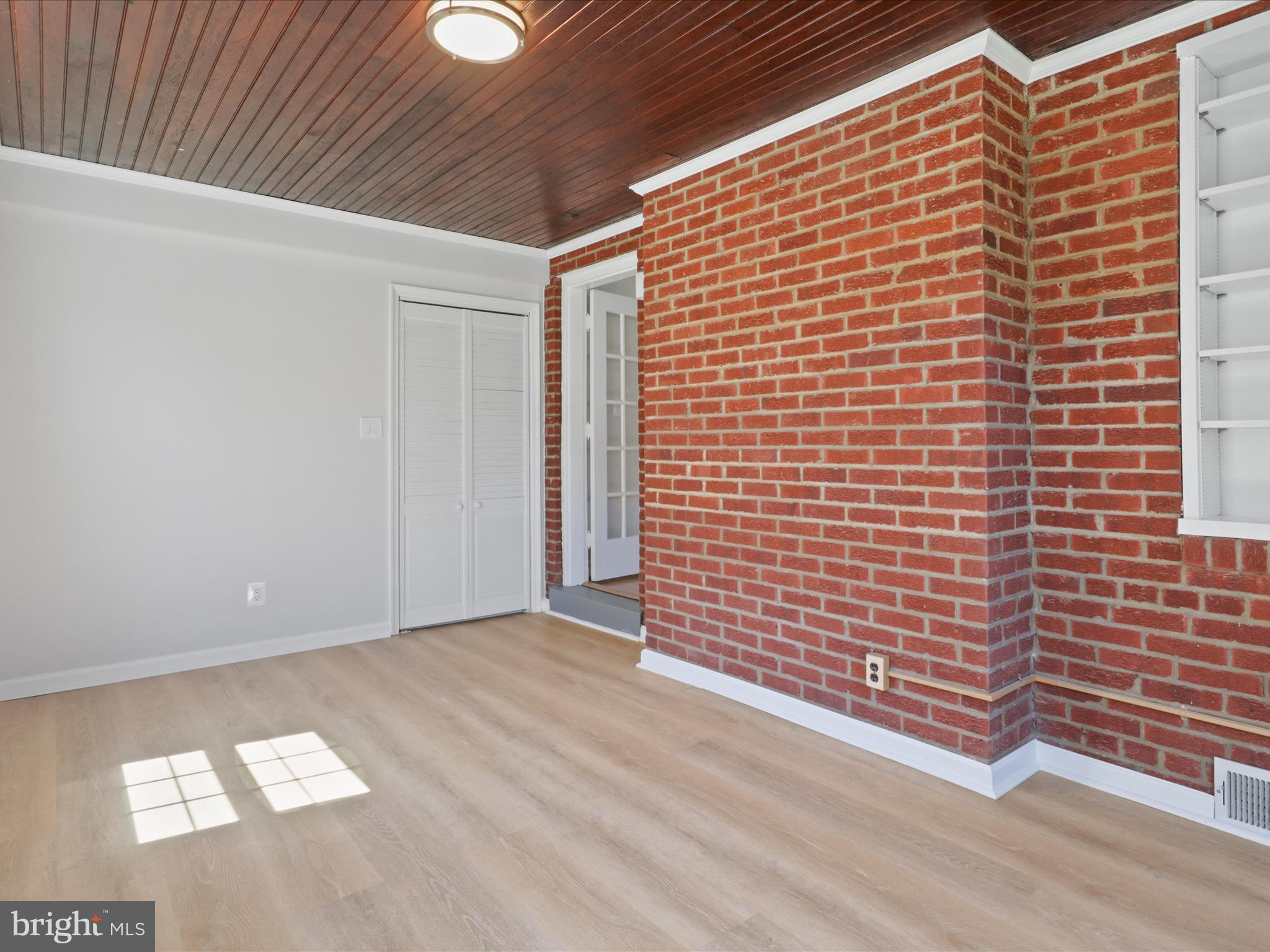 LEEWAY HEIGHTS - Residential