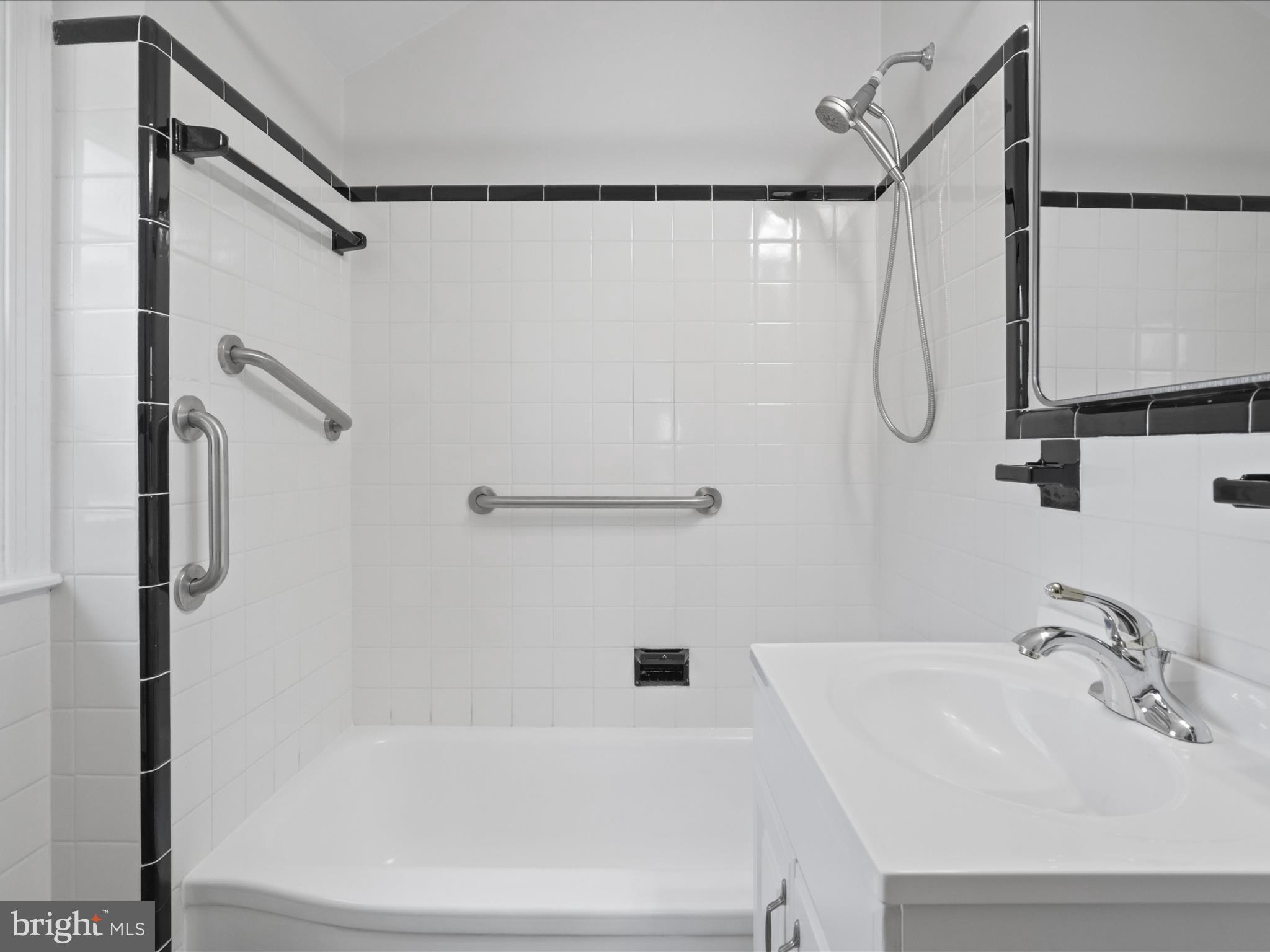 LEEWAY HEIGHTS - Residential