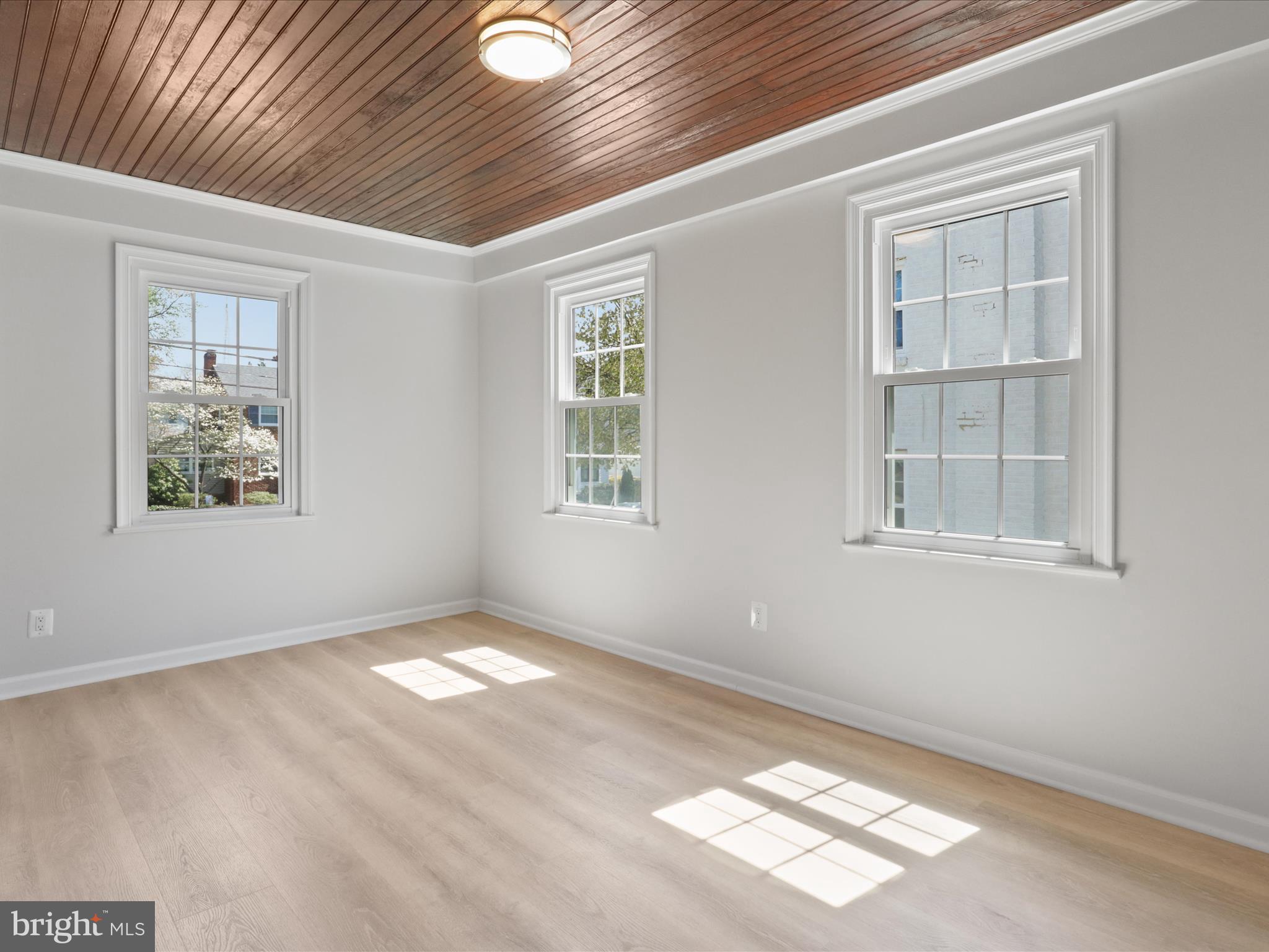 LEEWAY HEIGHTS - Residential