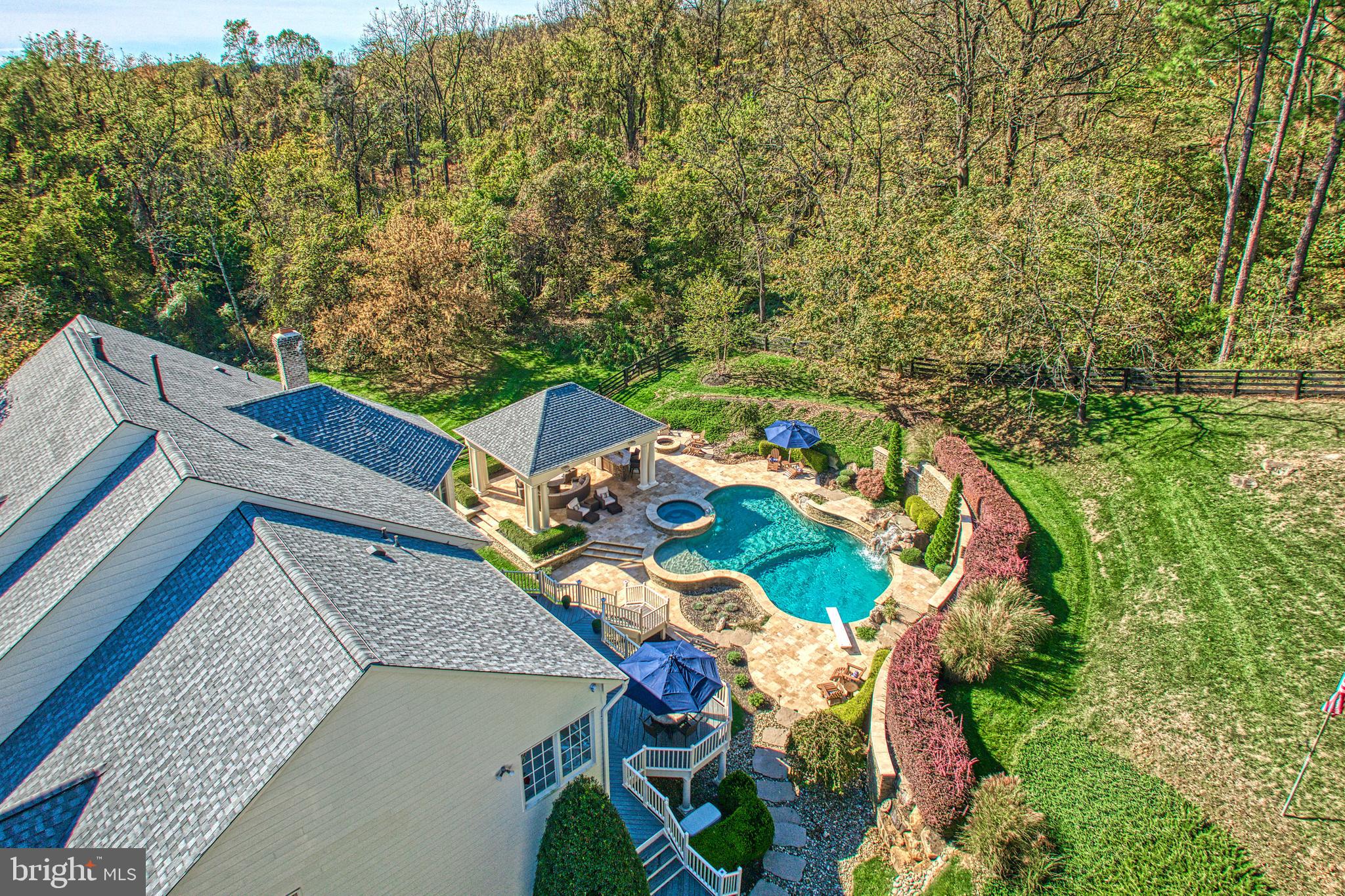 BEACON HILL - Residential