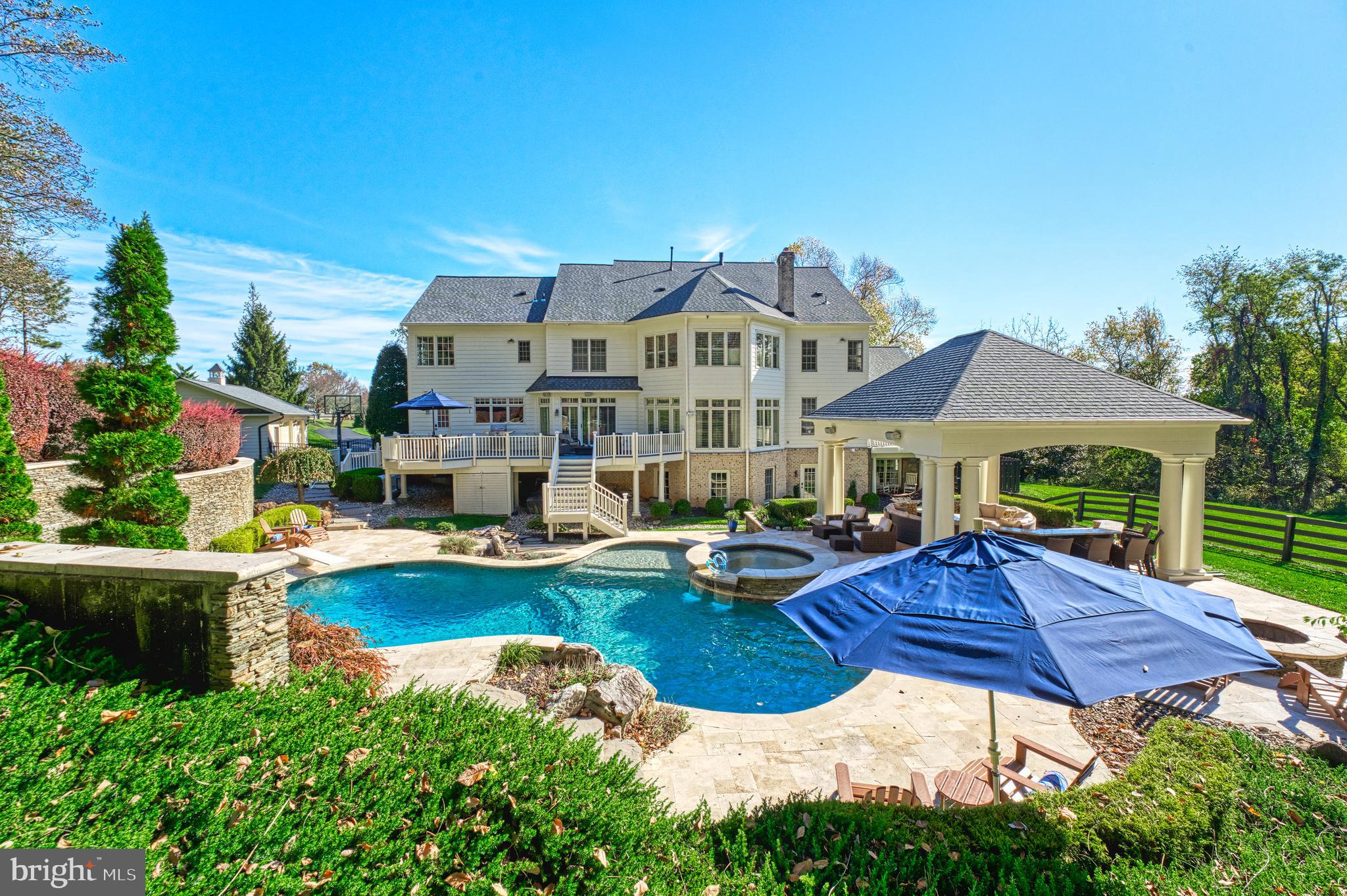 BEACON HILL - Residential