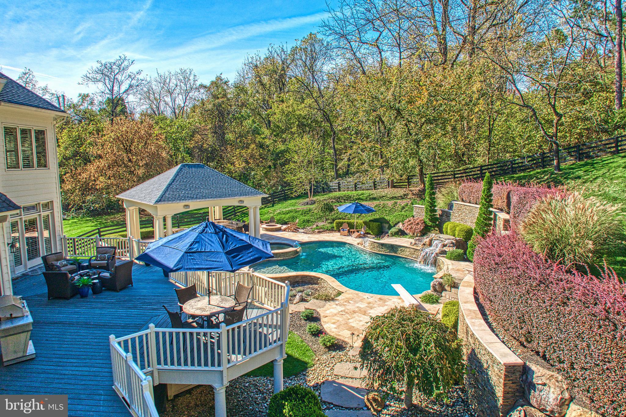 BEACON HILL - Residential