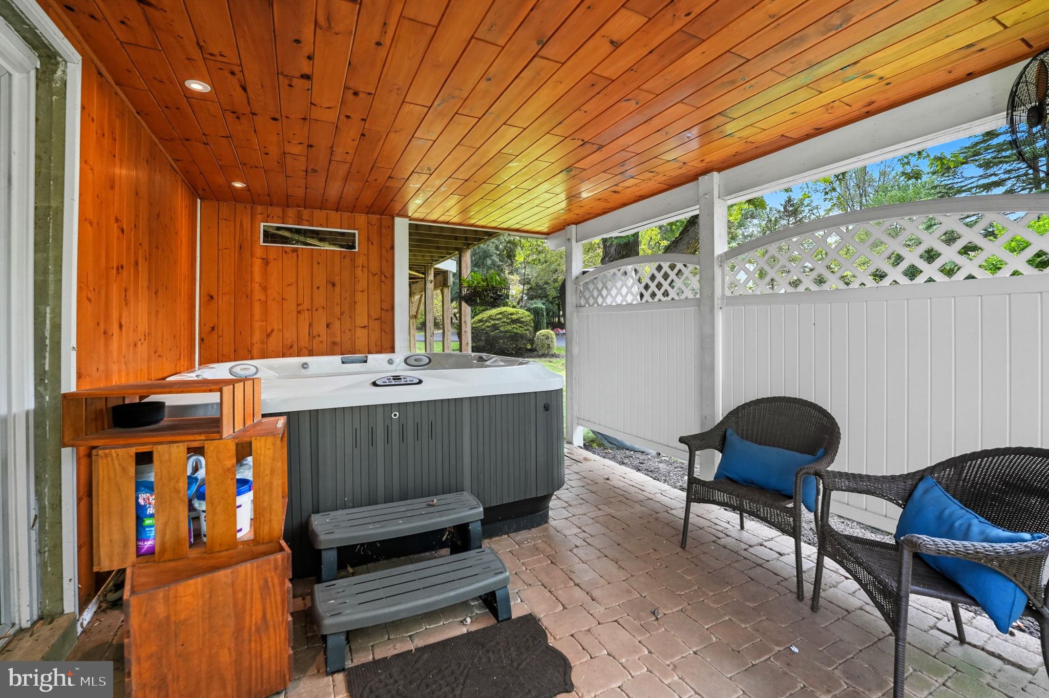 FOXWOOD - Residential