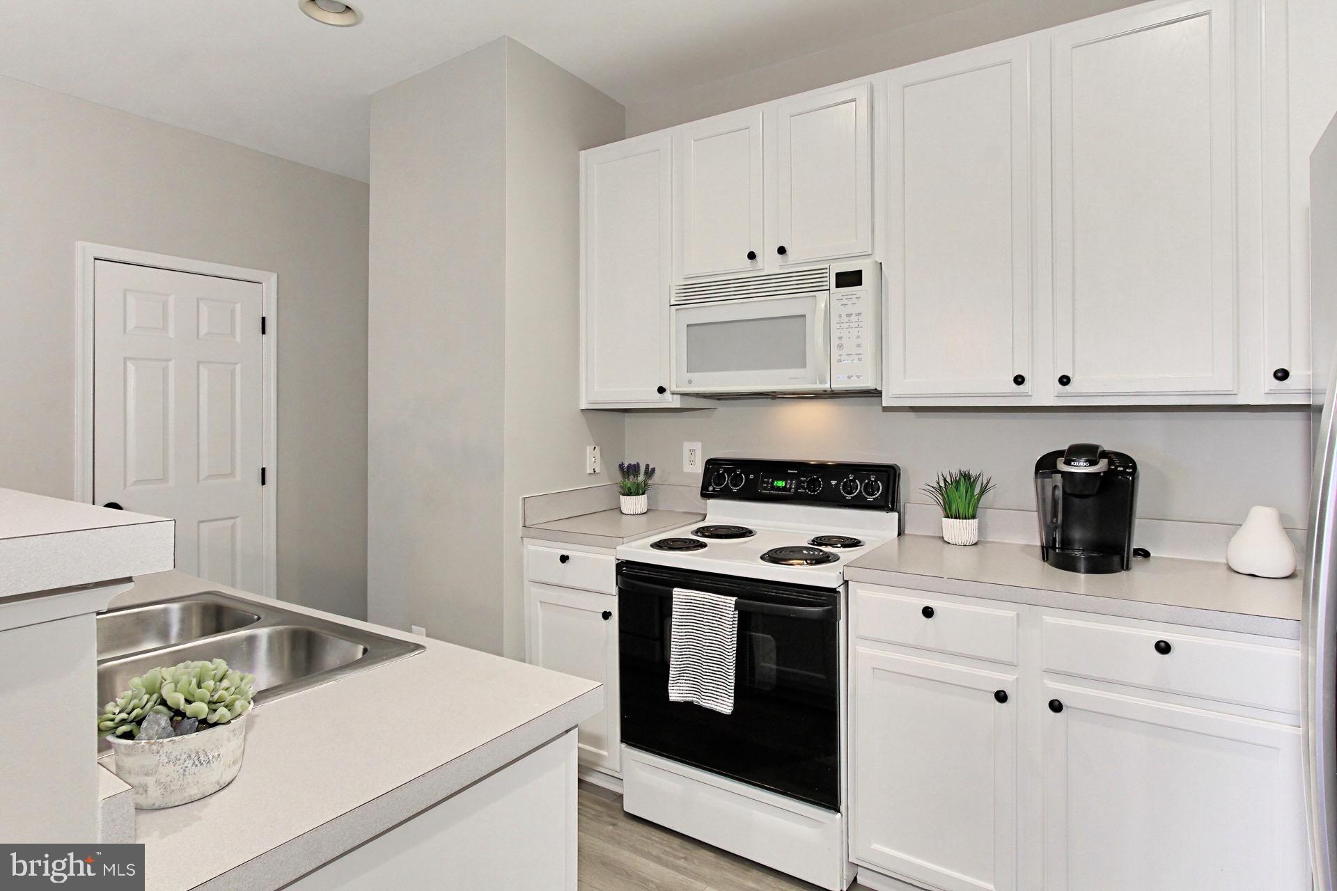 AMBER SPRING CONDOMINIUMS - Residential