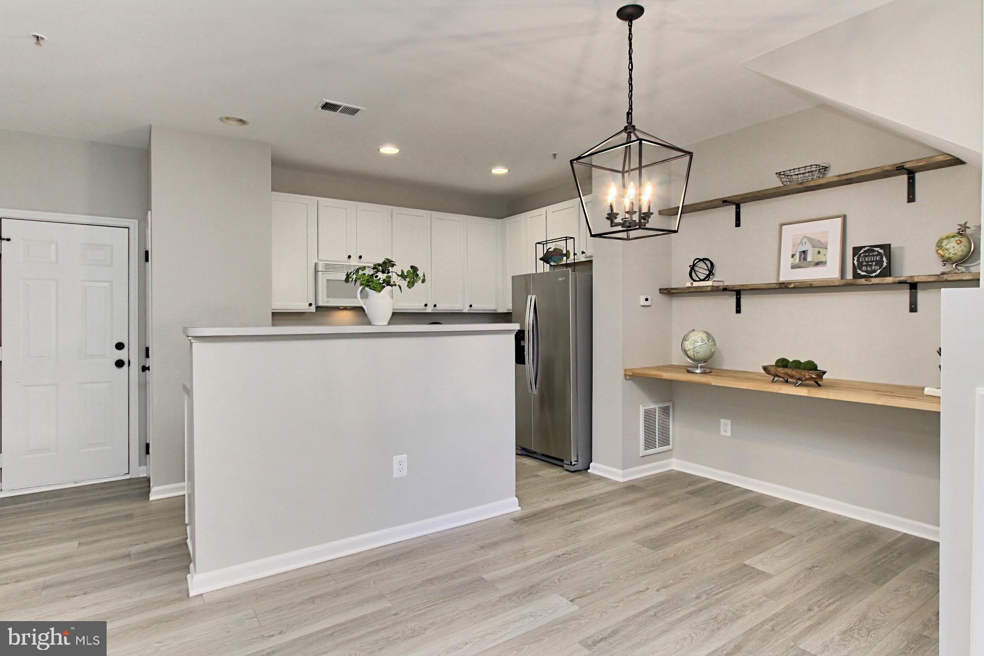 AMBER SPRING CONDOMINIUMS - Residential