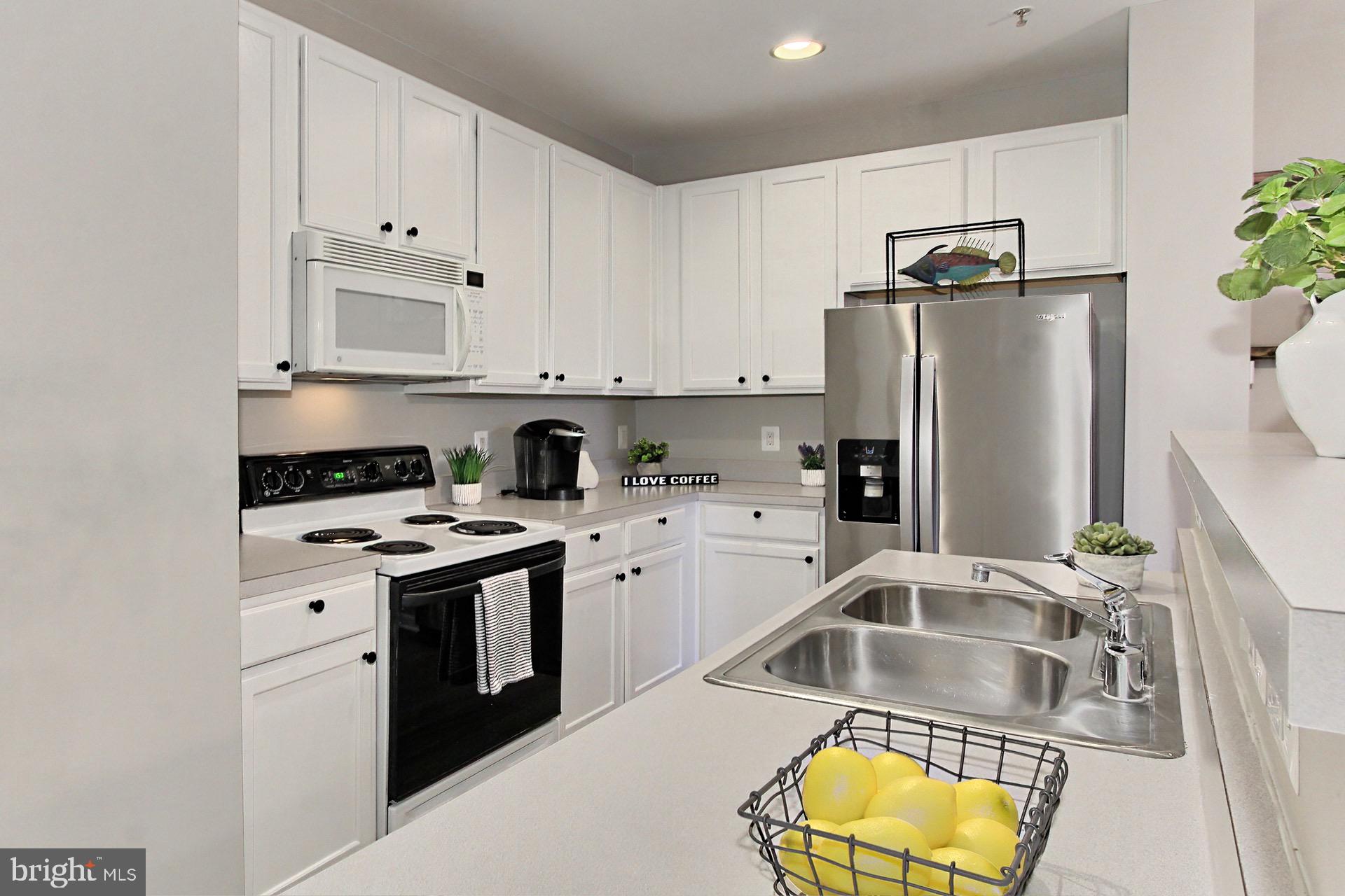 AMBER SPRING CONDOMINIUMS - Residential