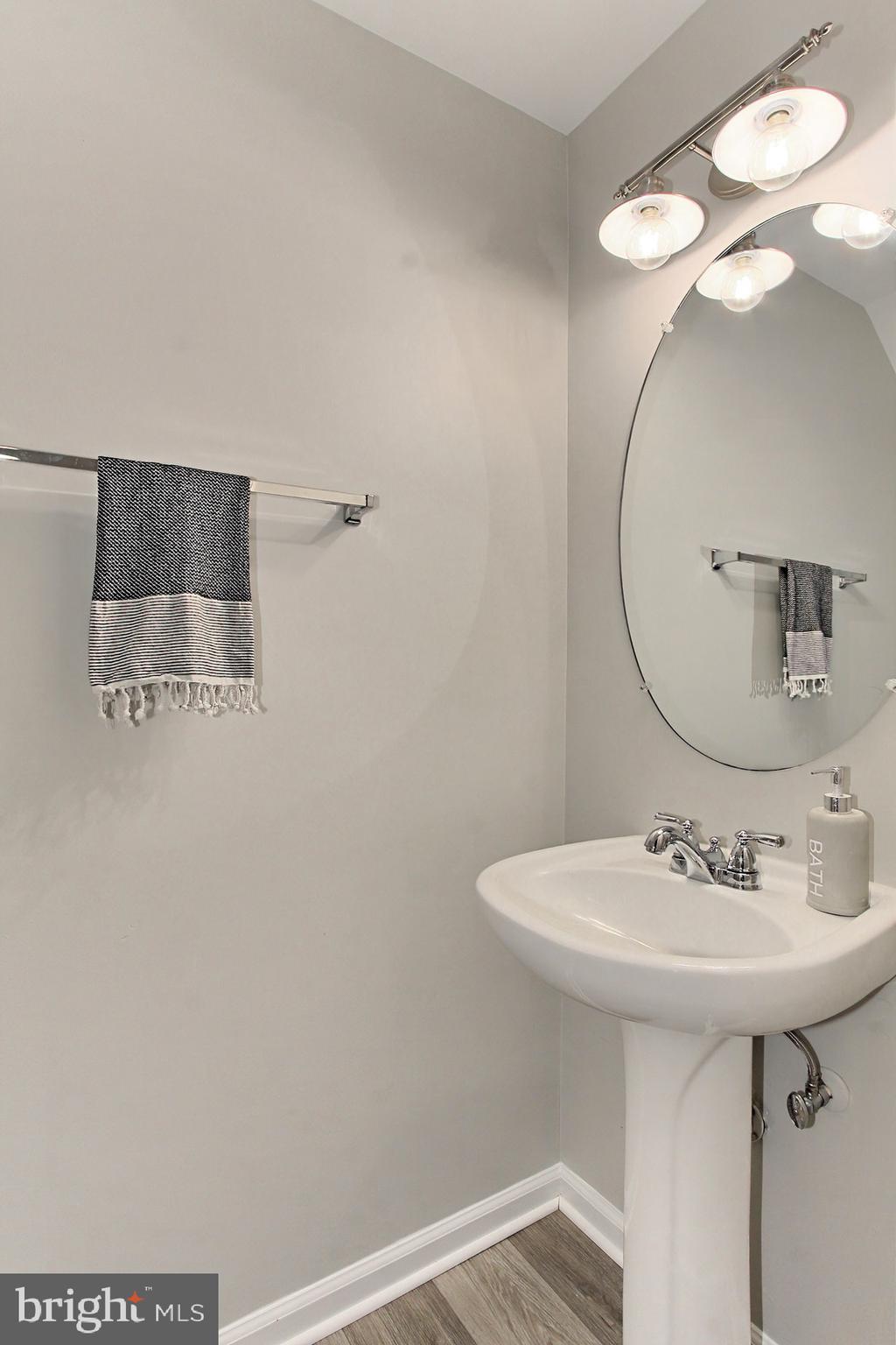 AMBER SPRING CONDOMINIUMS - Residential