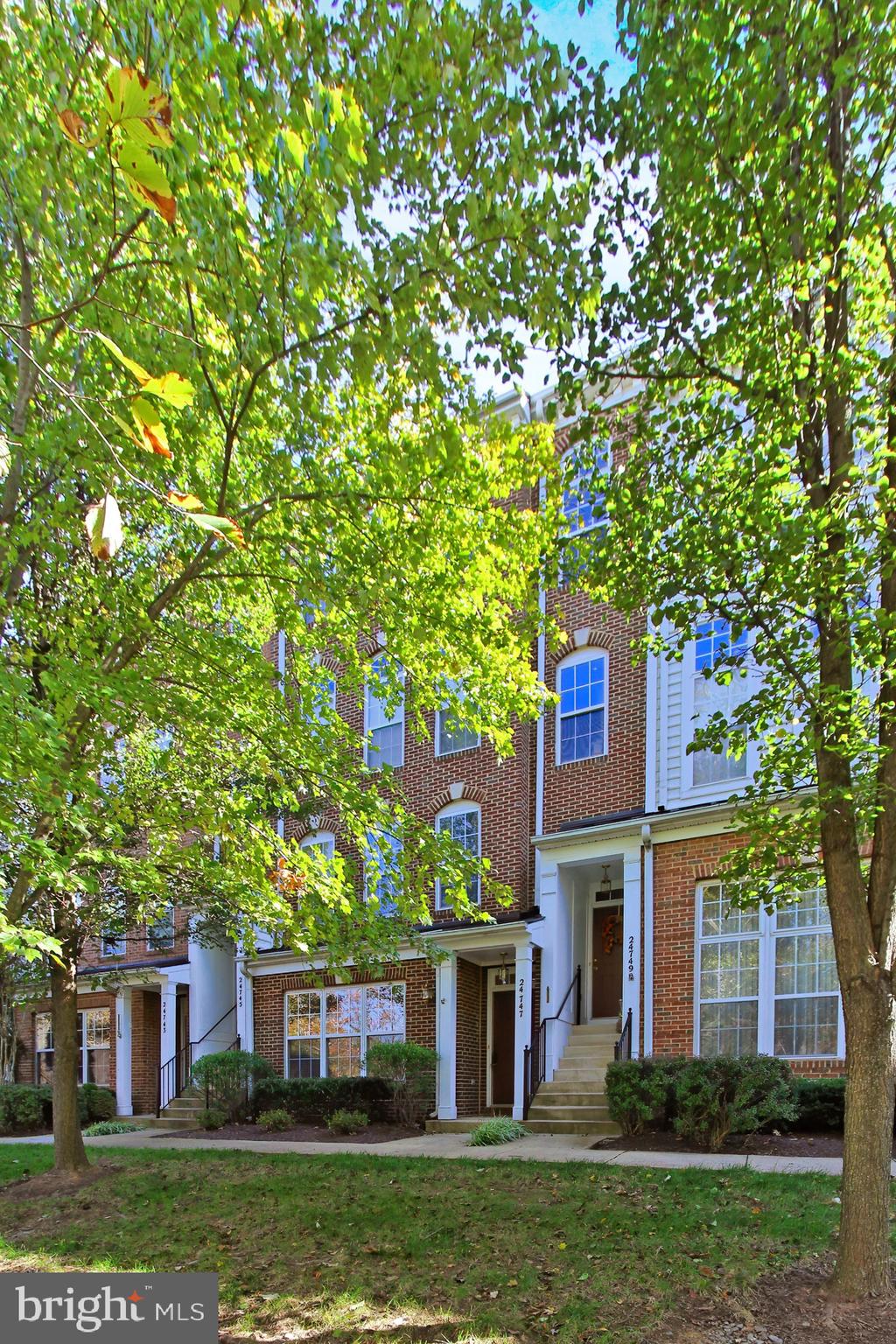 AMBER SPRING CONDOMINIUMS - Residential