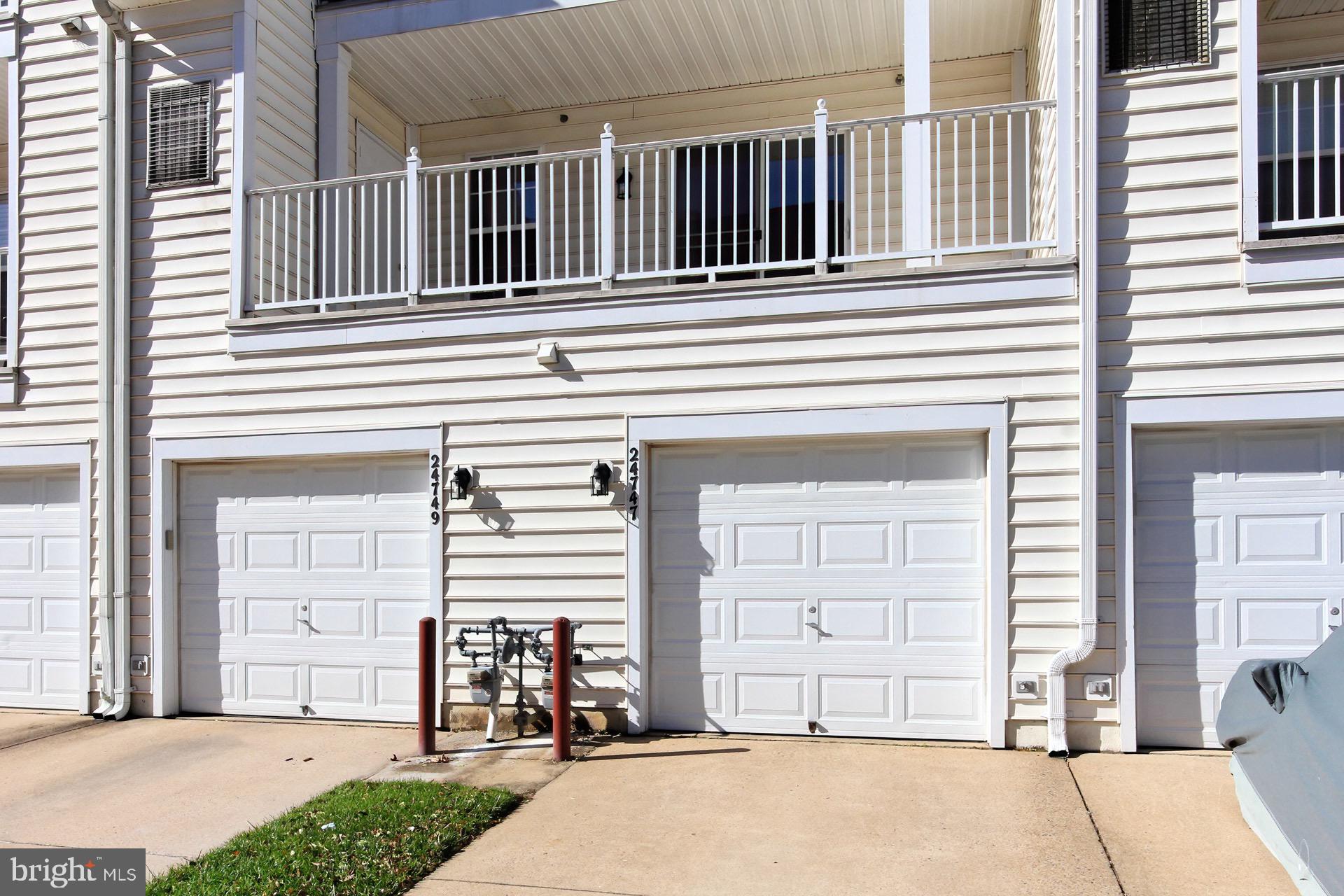 AMBER SPRING CONDOMINIUMS - Residential