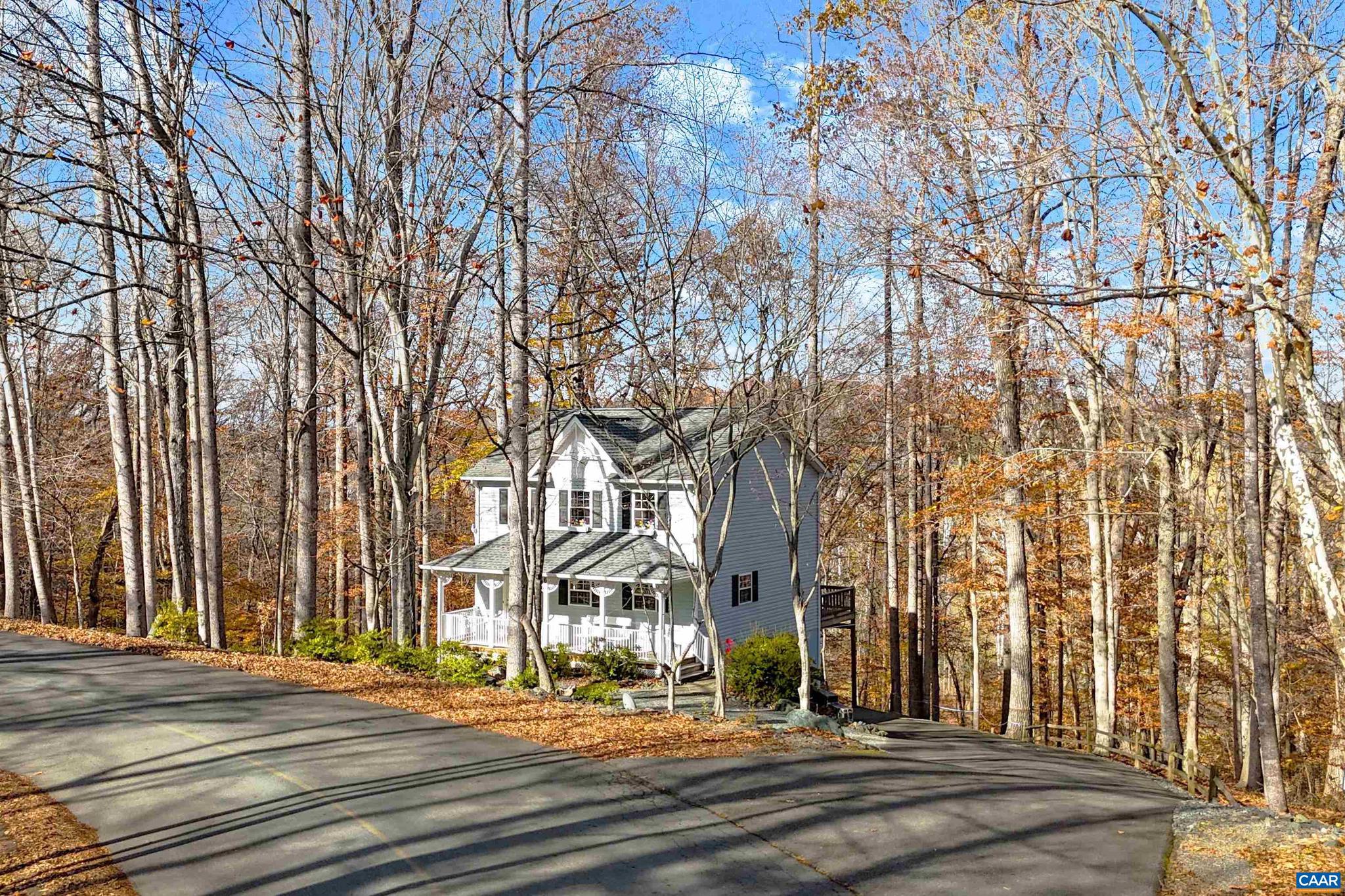 LAKE MONTICELLO - Residential