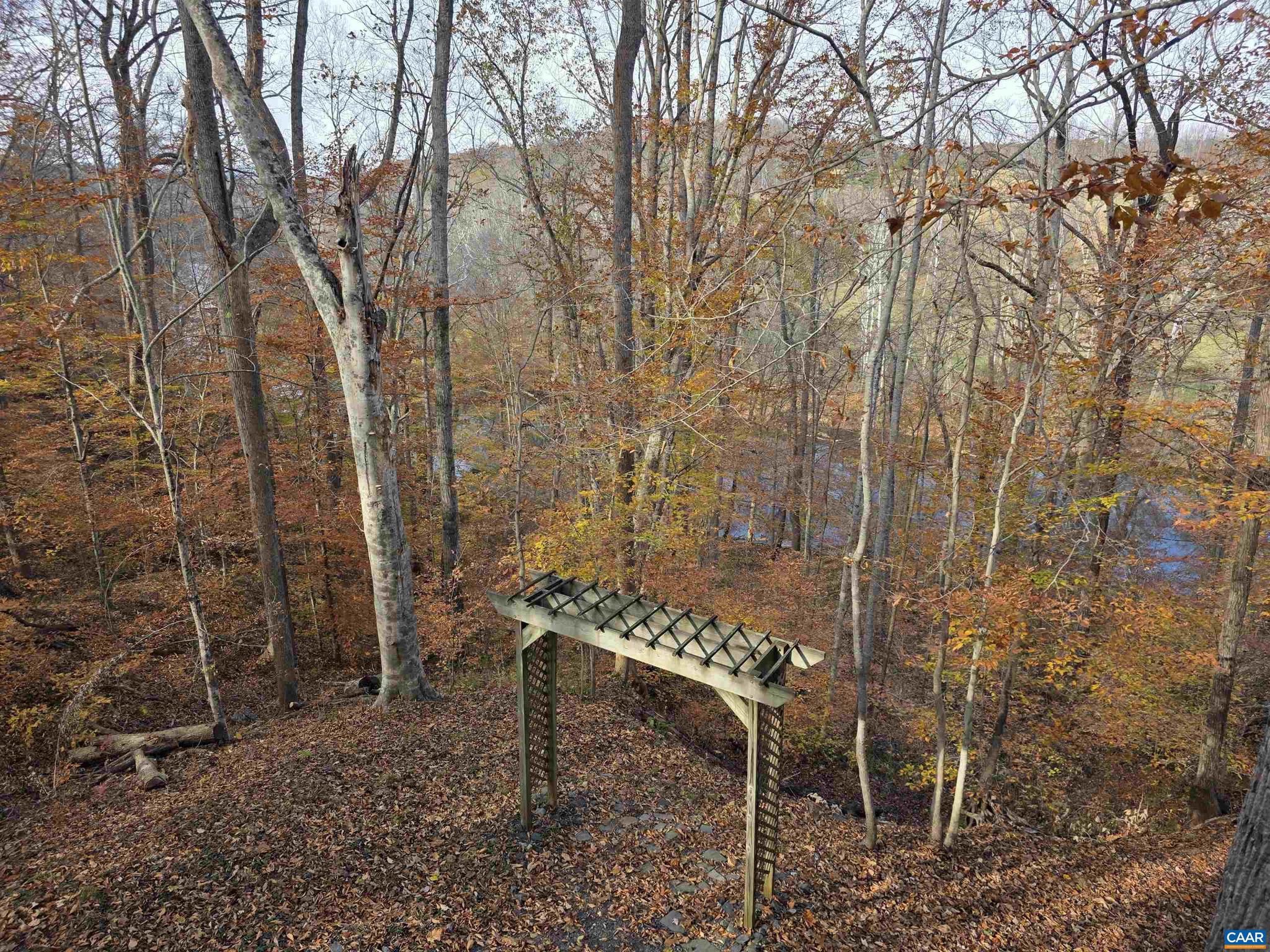 LAKE MONTICELLO - Residential