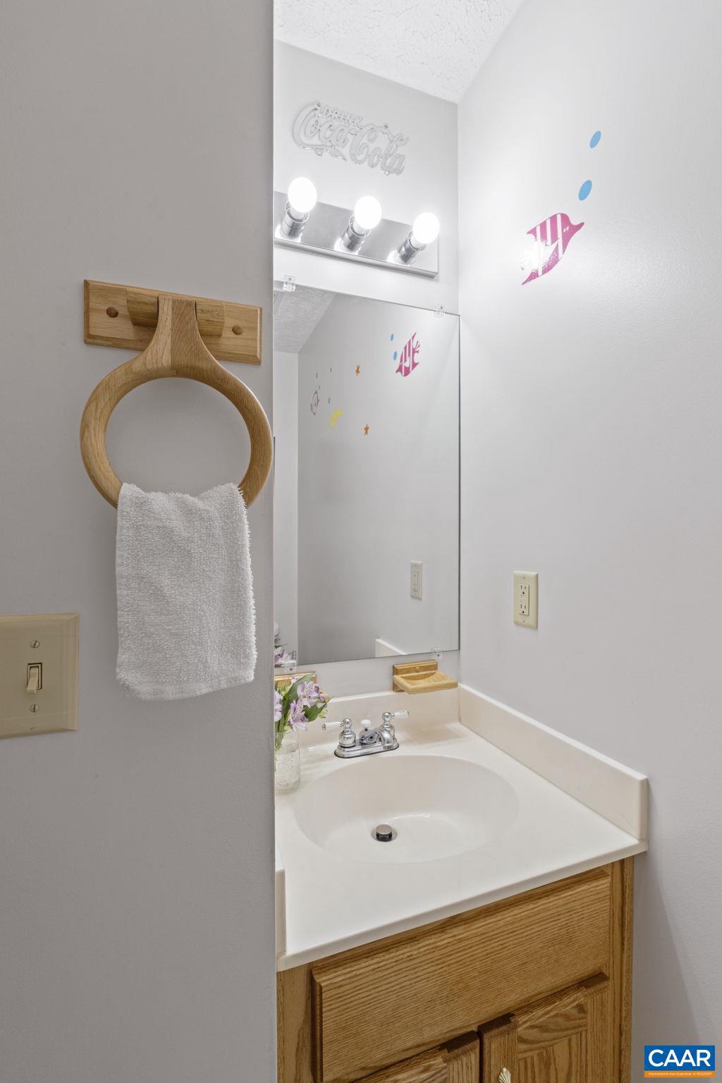 LAKE MONTICELLO - Residential