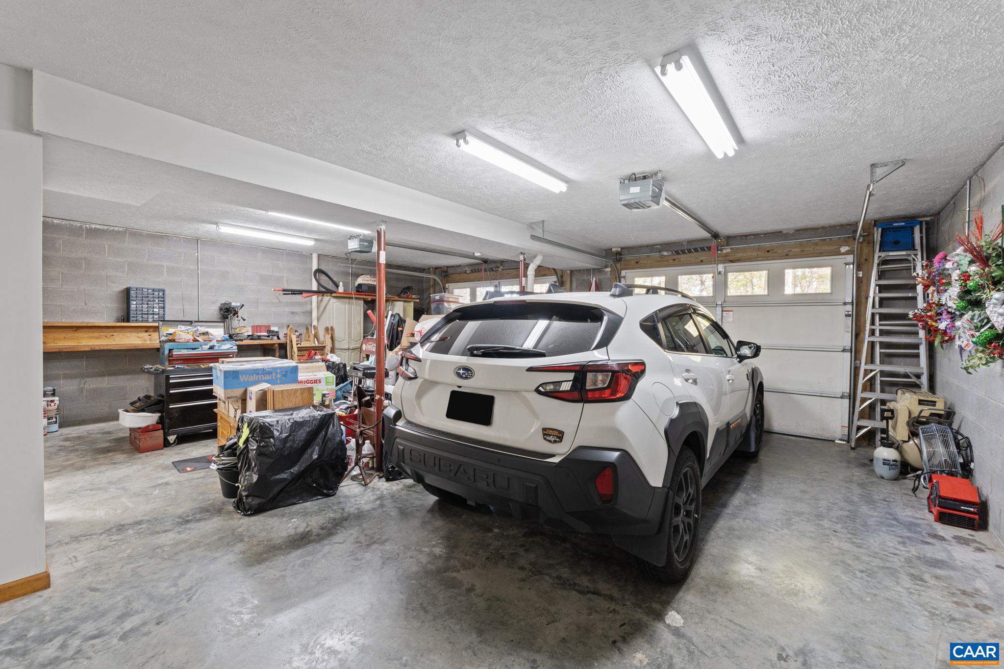 LAKE MONTICELLO - Residential