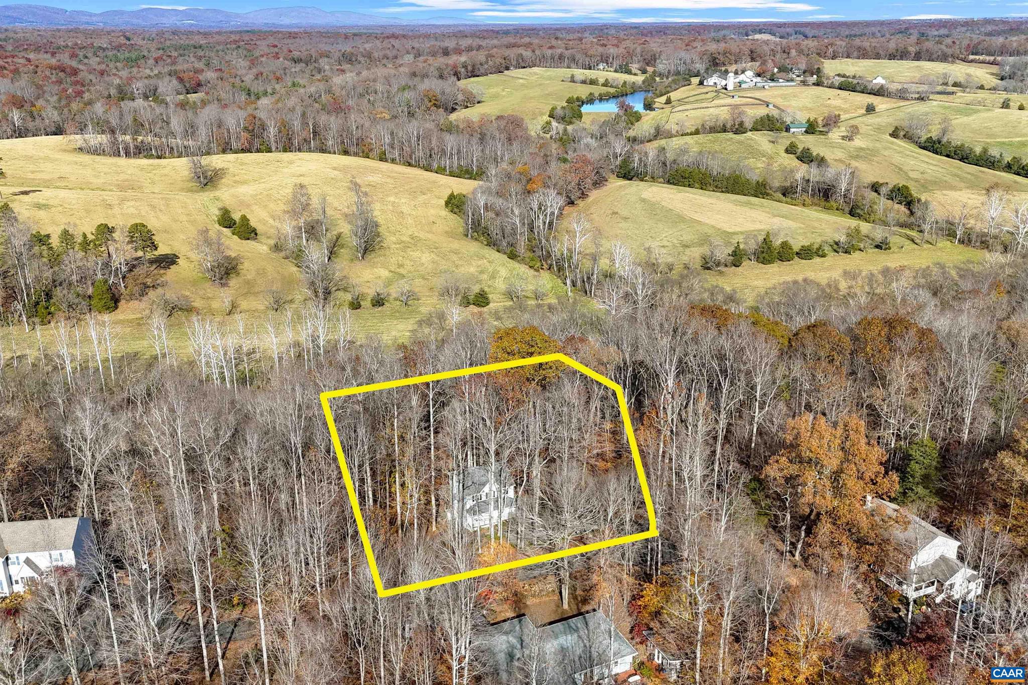 LAKE MONTICELLO - Residential