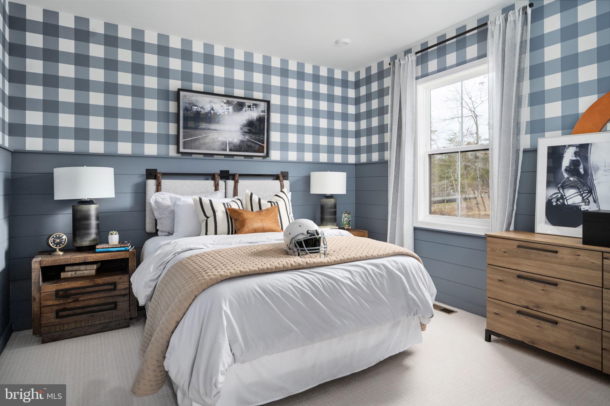WHITEHALL - Residential