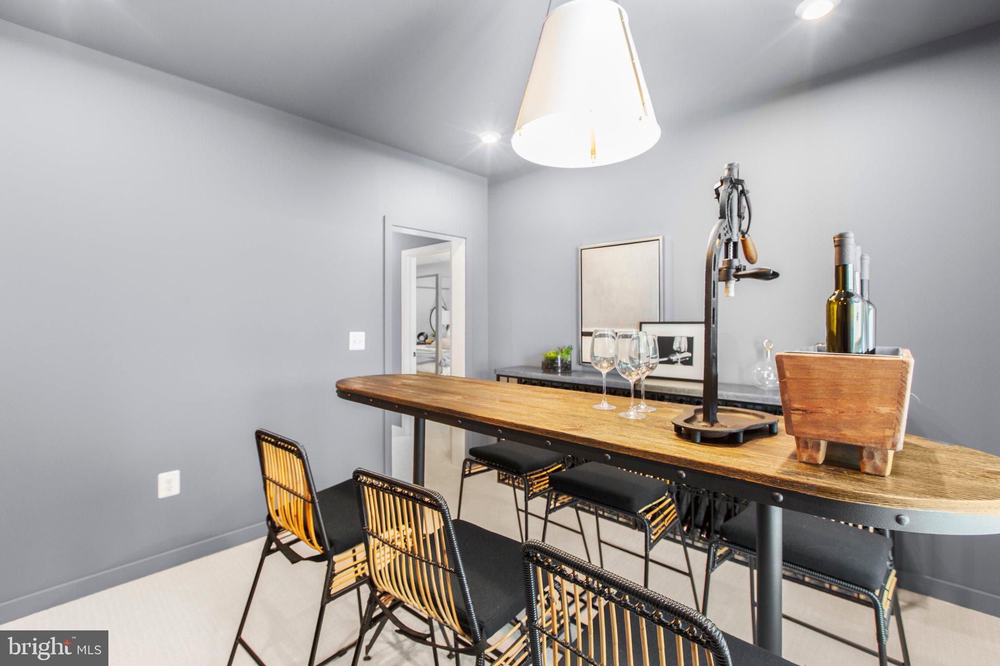 WHITEHALL - Residential