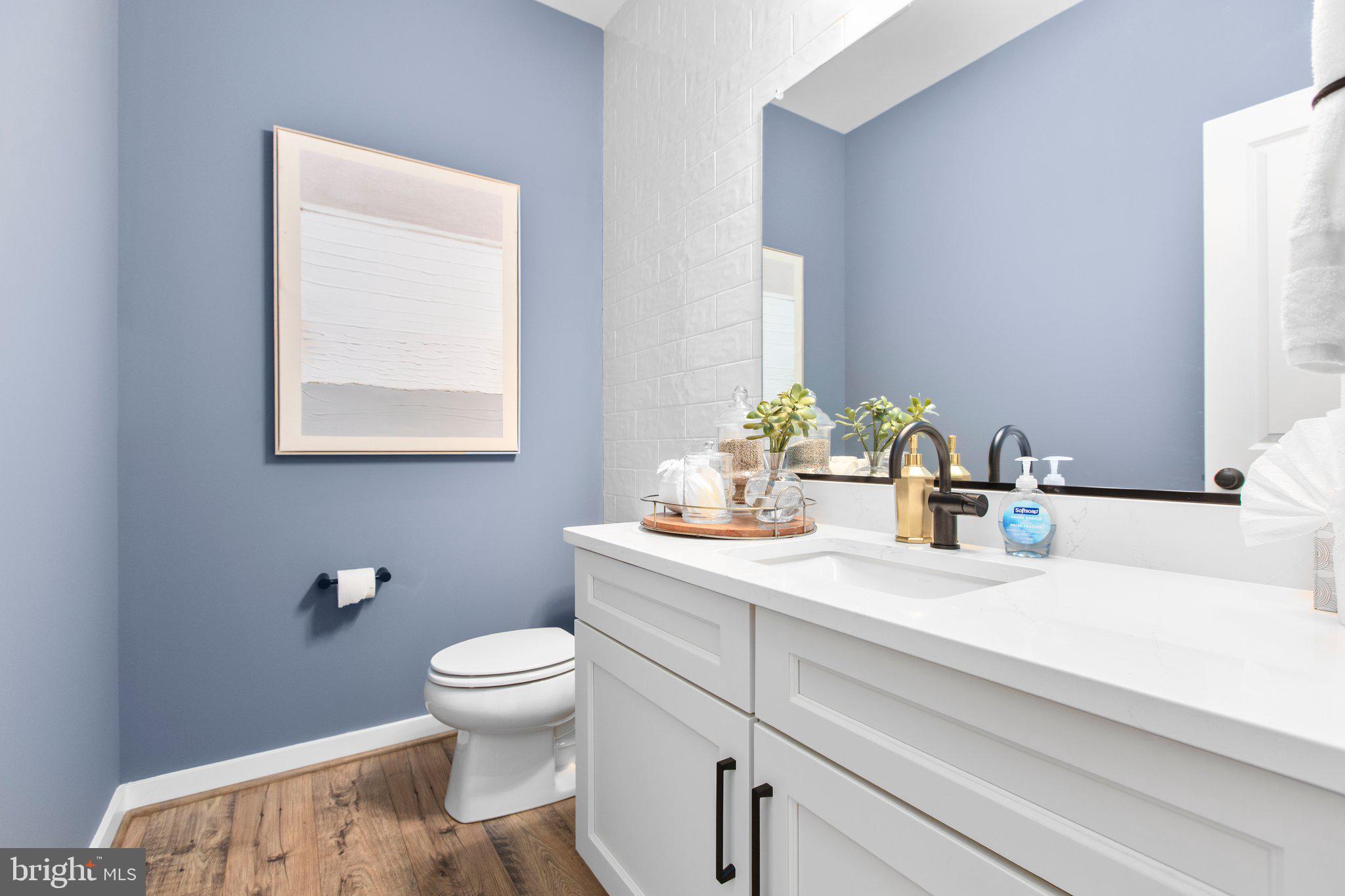 WHITEHALL - Residential