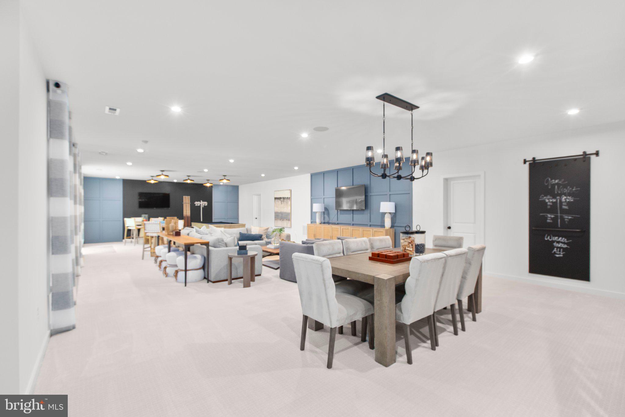 WHITEHALL - Residential