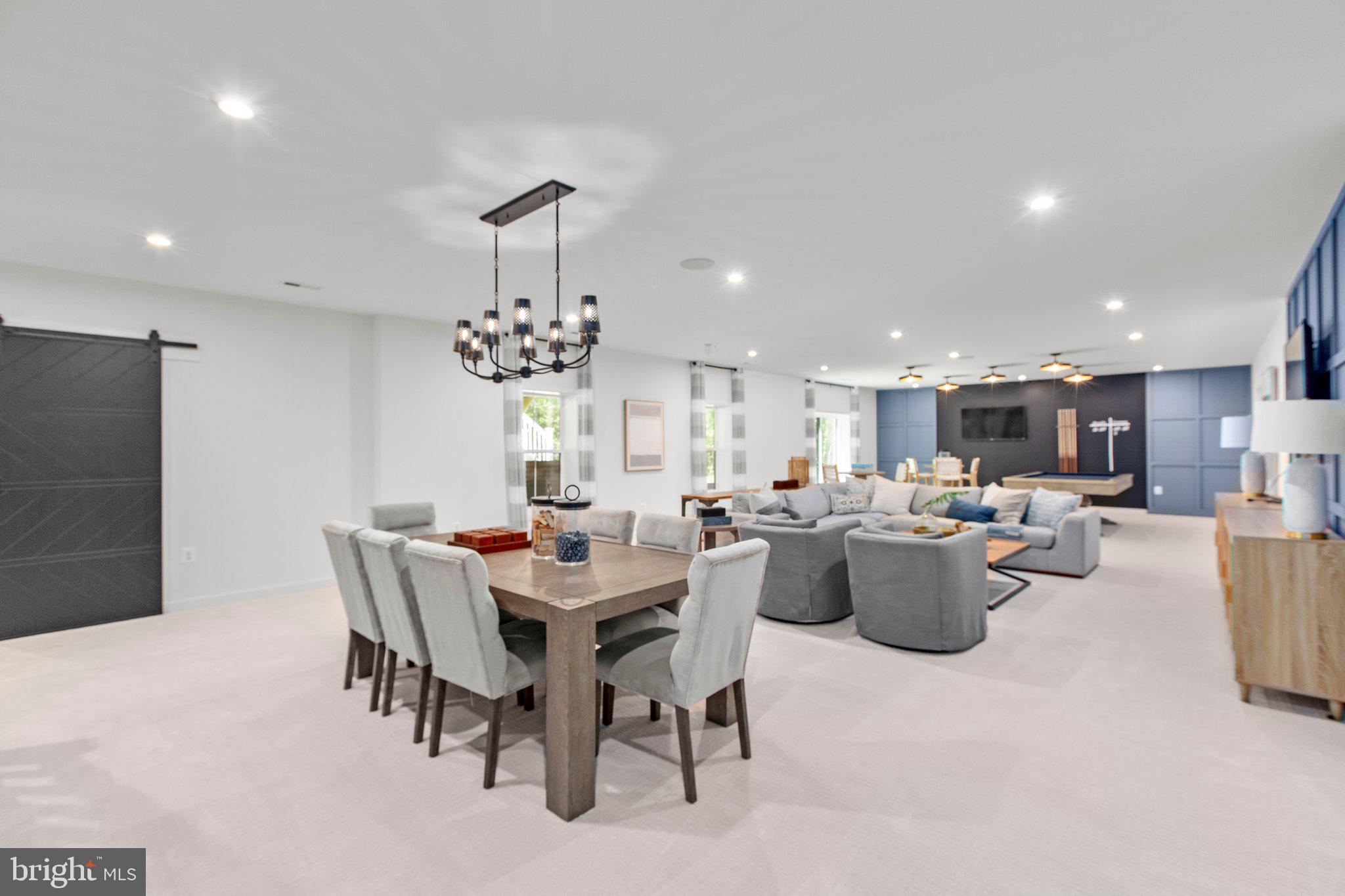 WHITEHALL - Residential