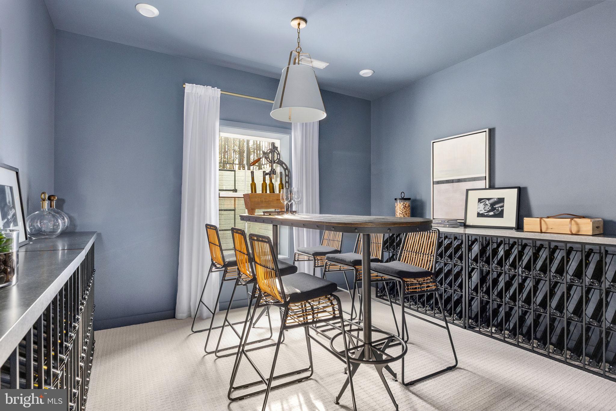 WHITEHALL - Residential
