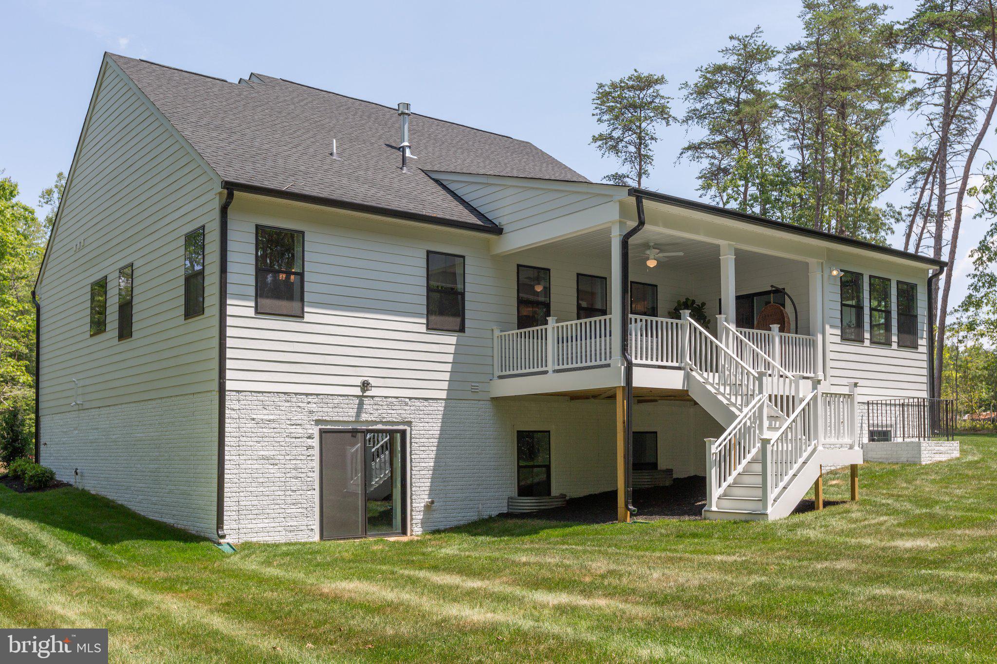 WHITEHALL - Residential