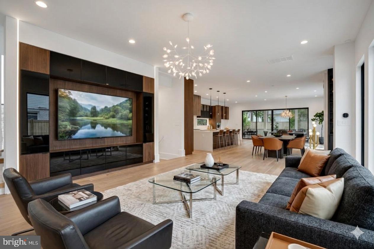 11332 CRESCENT DRIVE
