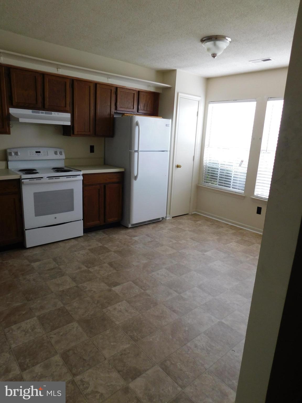 VILLAGES OF SALEM STATION - Residential Lease