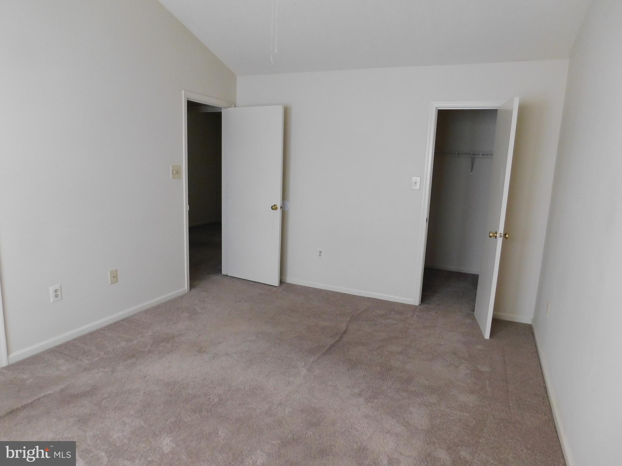 VILLAGES OF SALEM STATION - Residential Lease