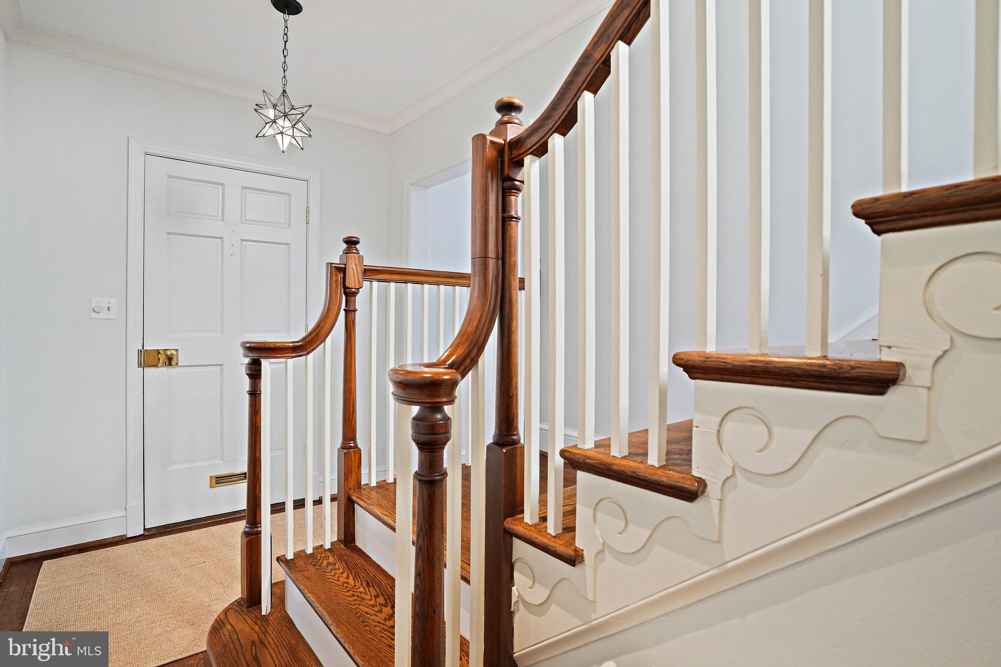 3212 TENNYSON STREET NW