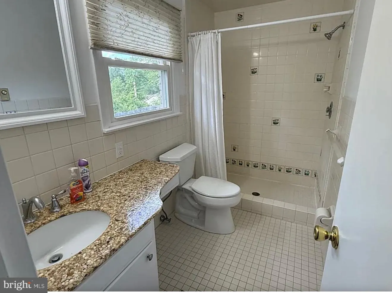 Pottsville, Pennsylvania 17901, United States, 3 Bedrooms Bedrooms, ,3 BathroomsBathrooms,Residential,Active,198421