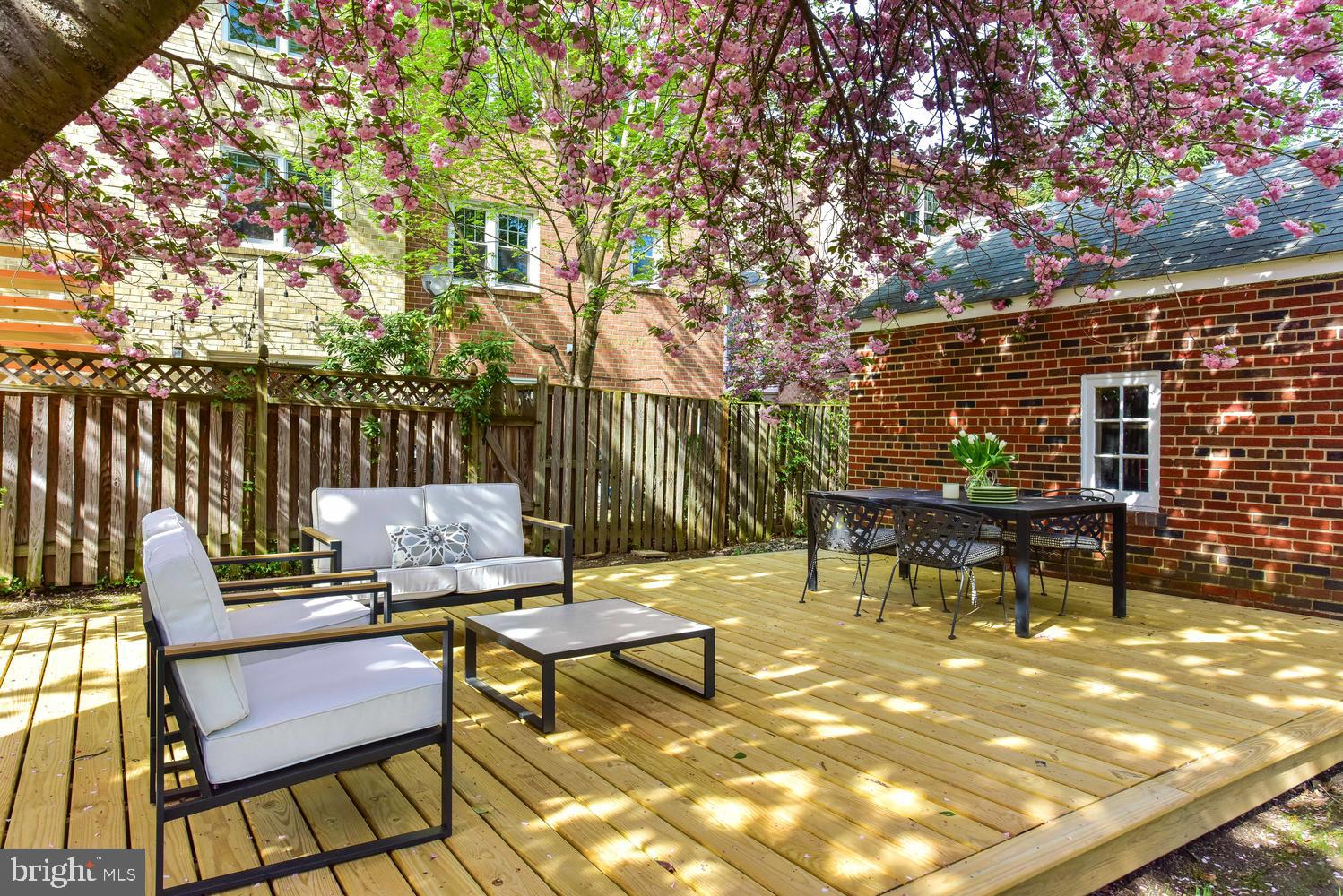 ROSEMONT - Residential