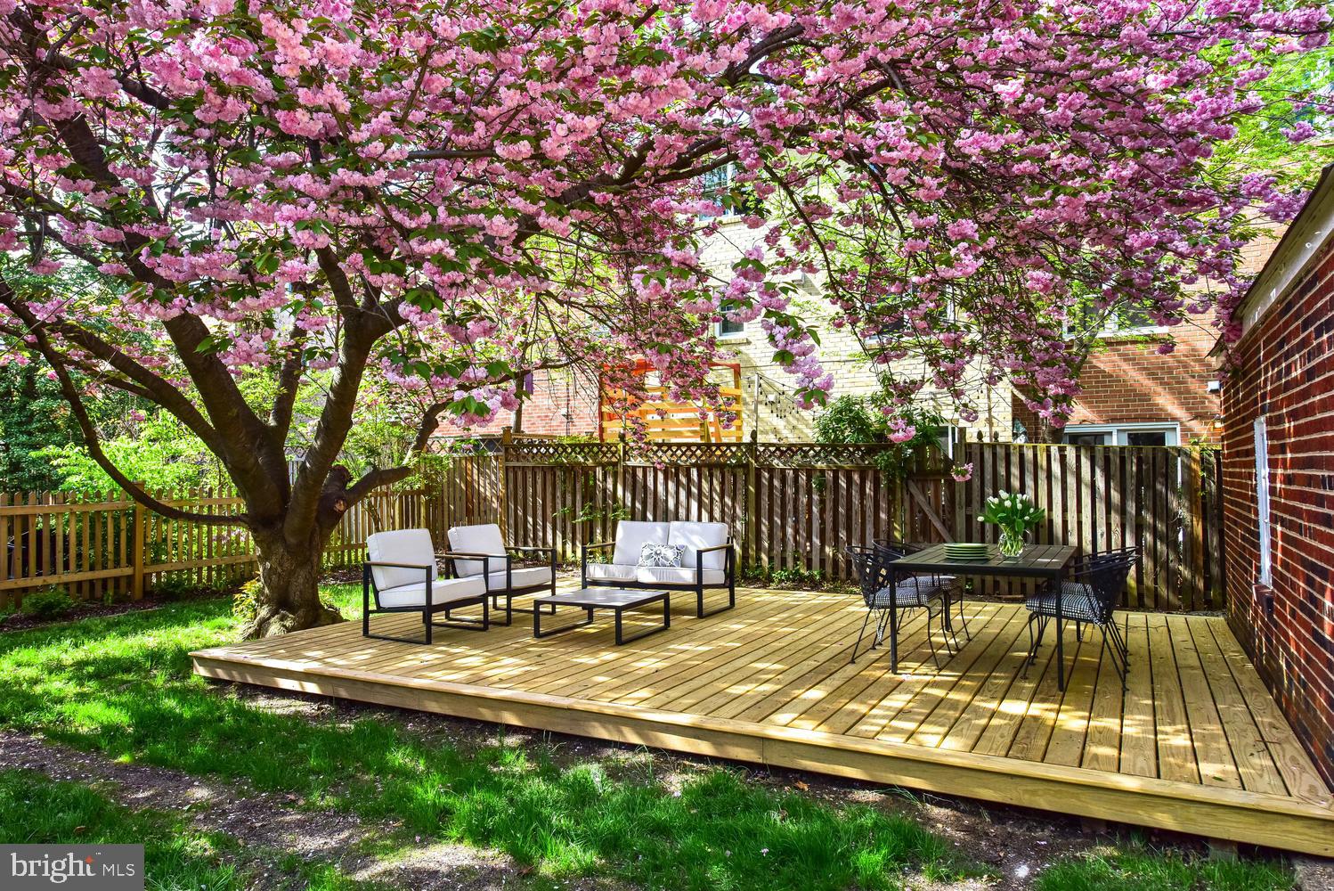 ROSEMONT - Residential