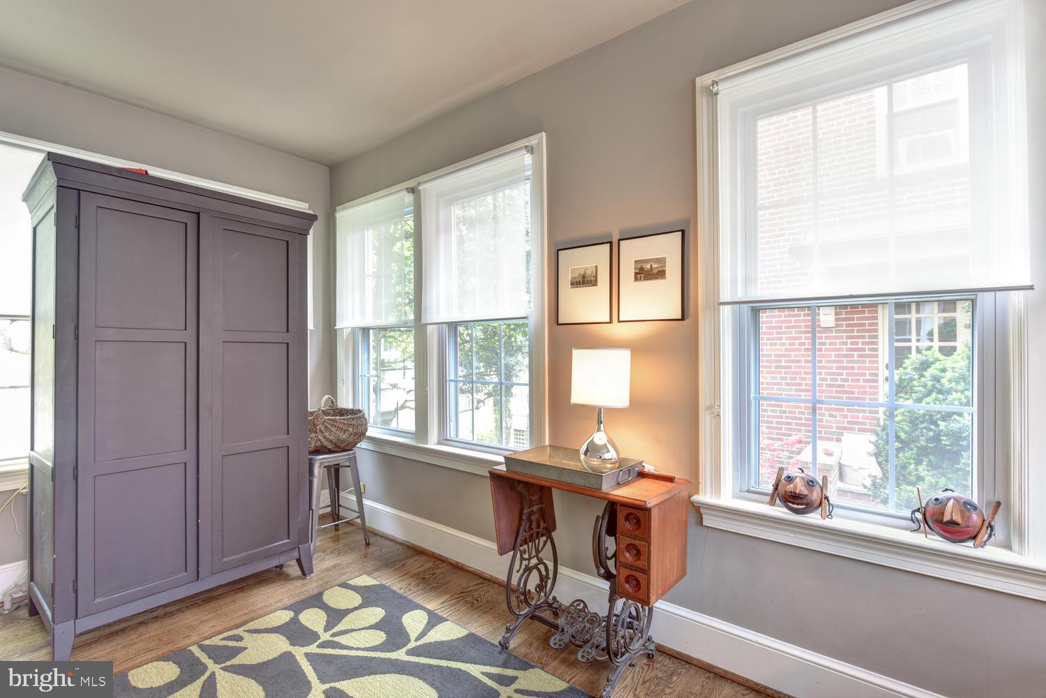 ROSEMONT - Residential