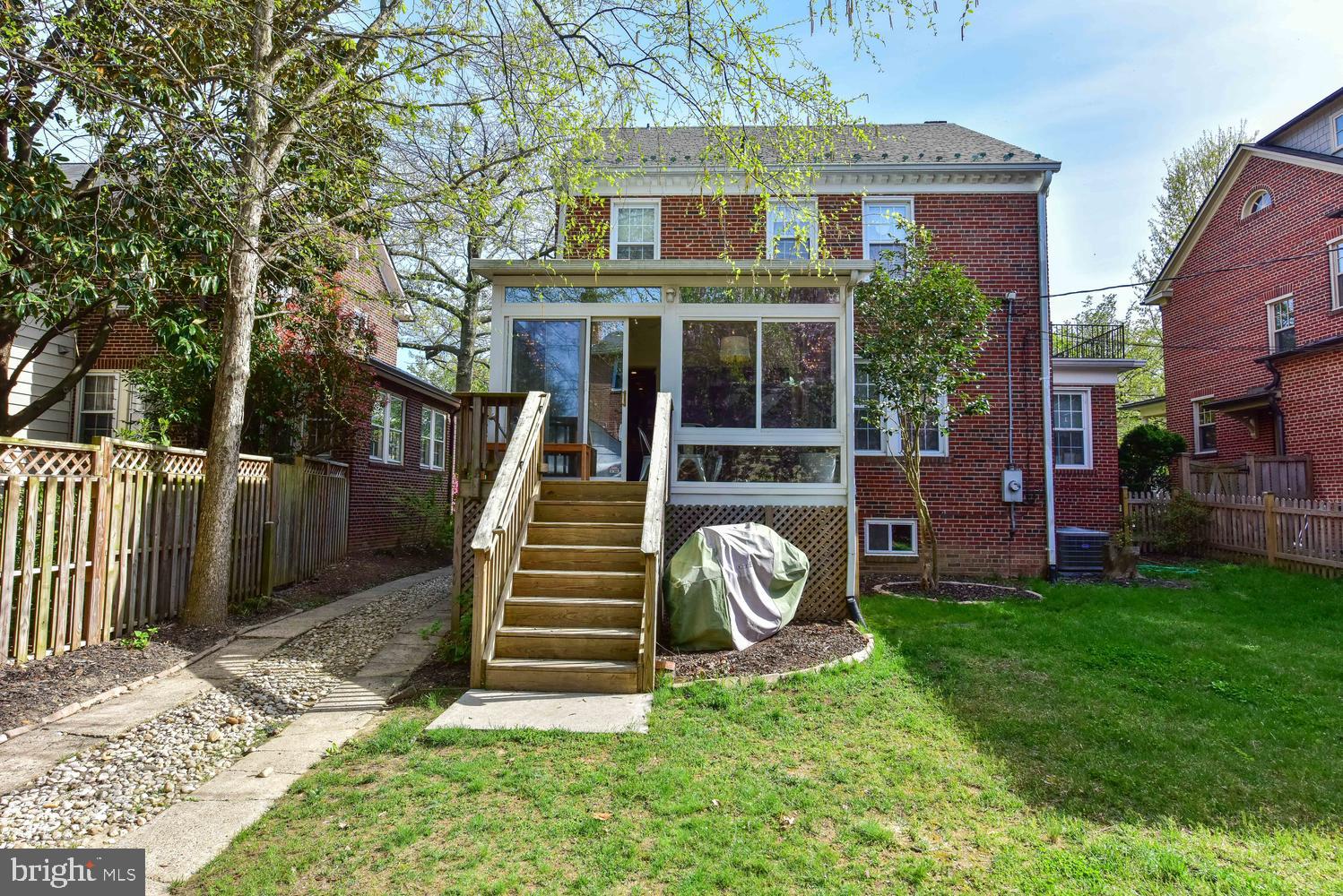 ROSEMONT - Residential