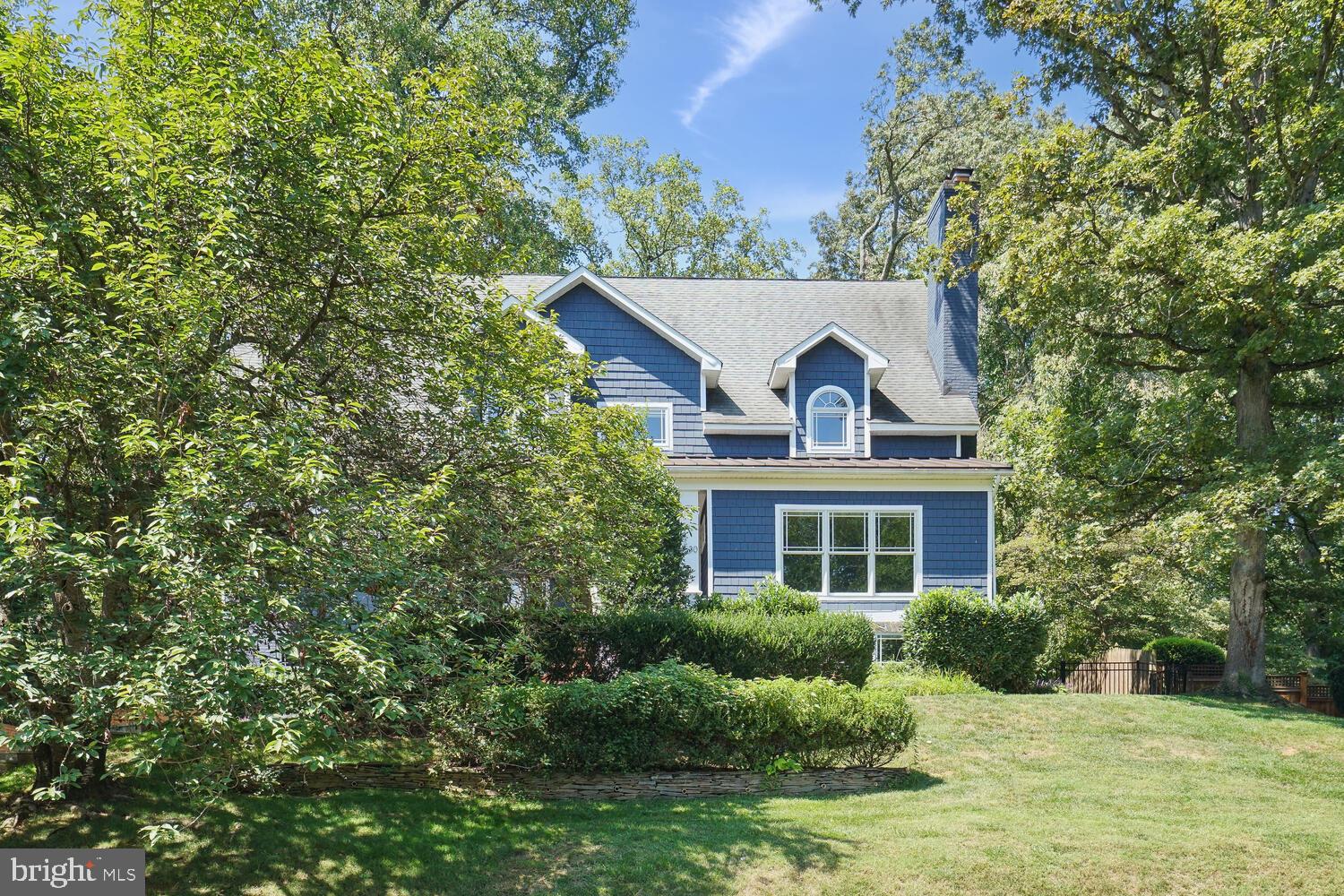 1530 FOREST VILLA LANE
