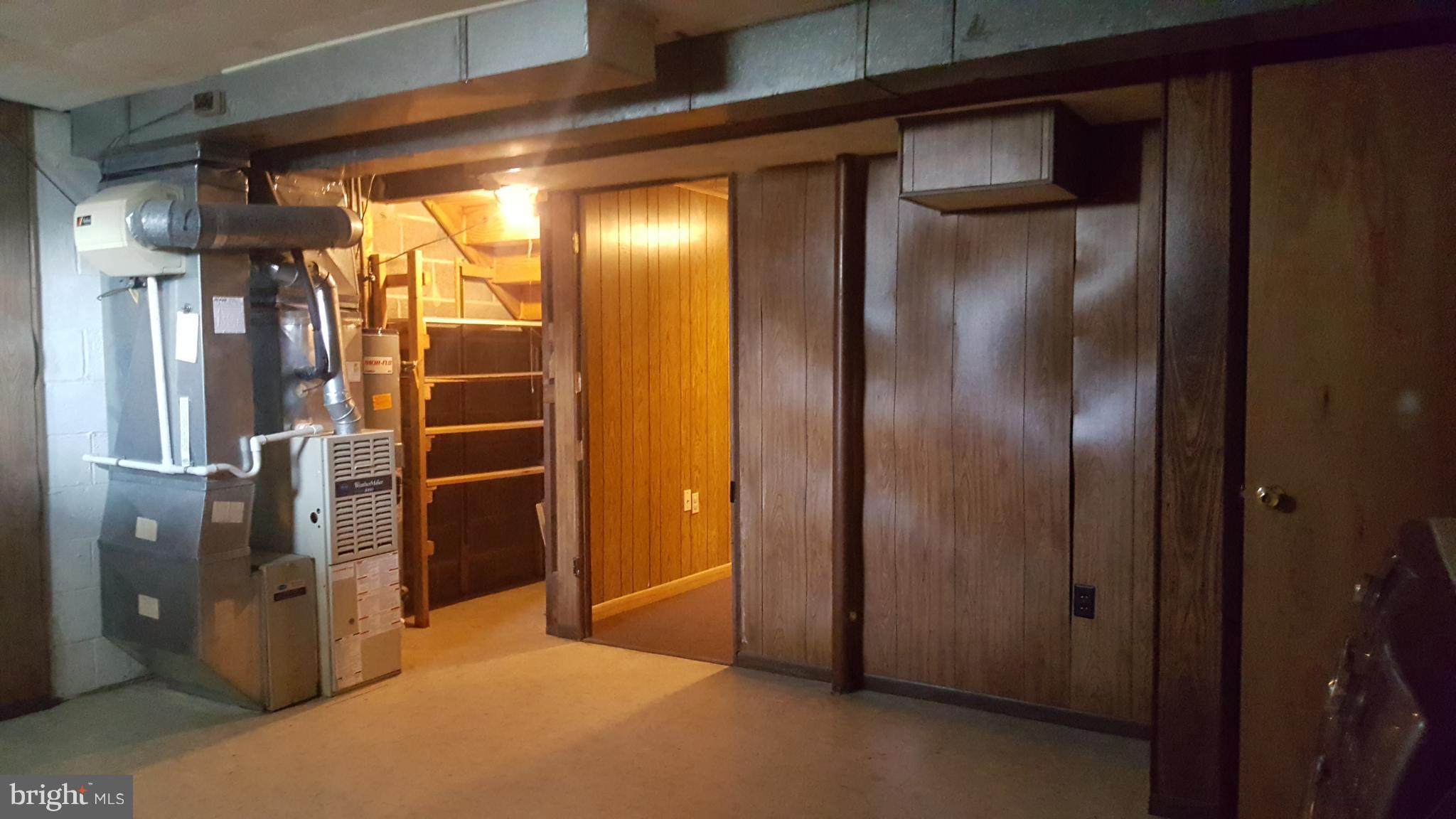 KINGS COURT - Residential