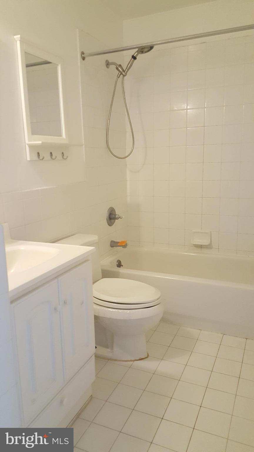 KINGS COURT - Residential